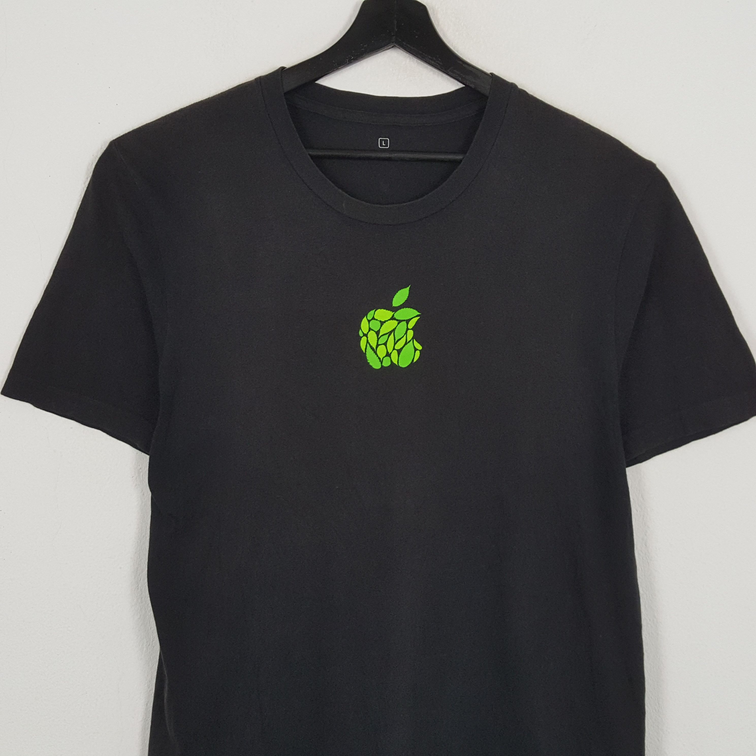Apple T Shirt Design Funny Apple T-Shirt Christmas, Easter, Birthday,  Bachelor Party, Wedding Retro Gaming