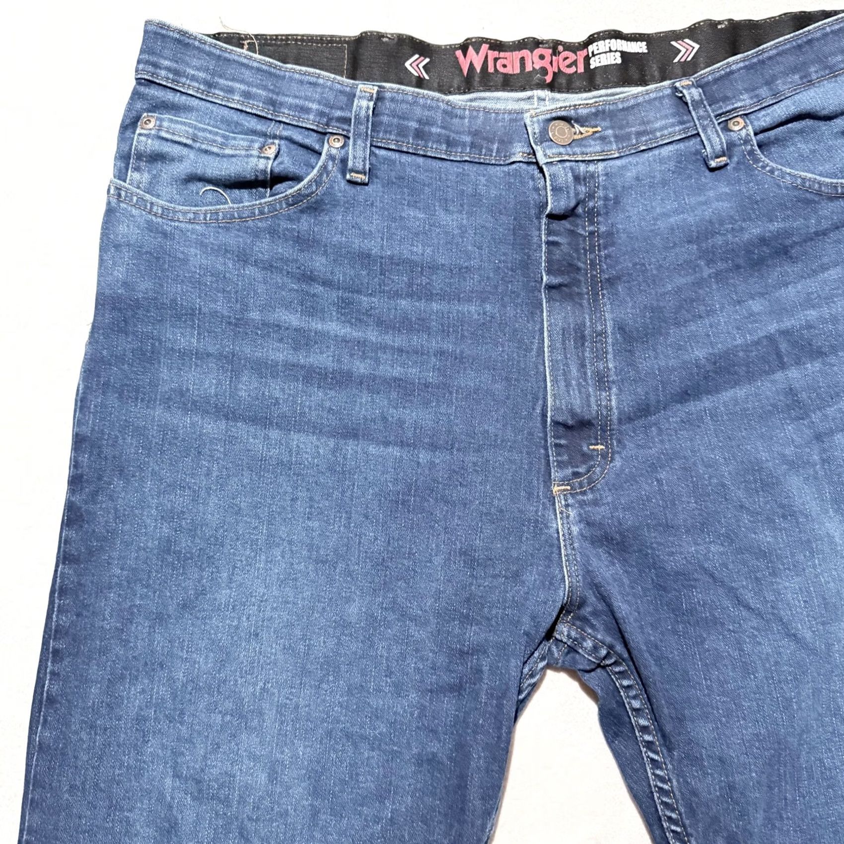 Wrangler Wrangler Authentics Performance Series Denim Jeans Men's Light Stonewash 40x32 Size US 40 / EU 56 - 2 Thumbnail