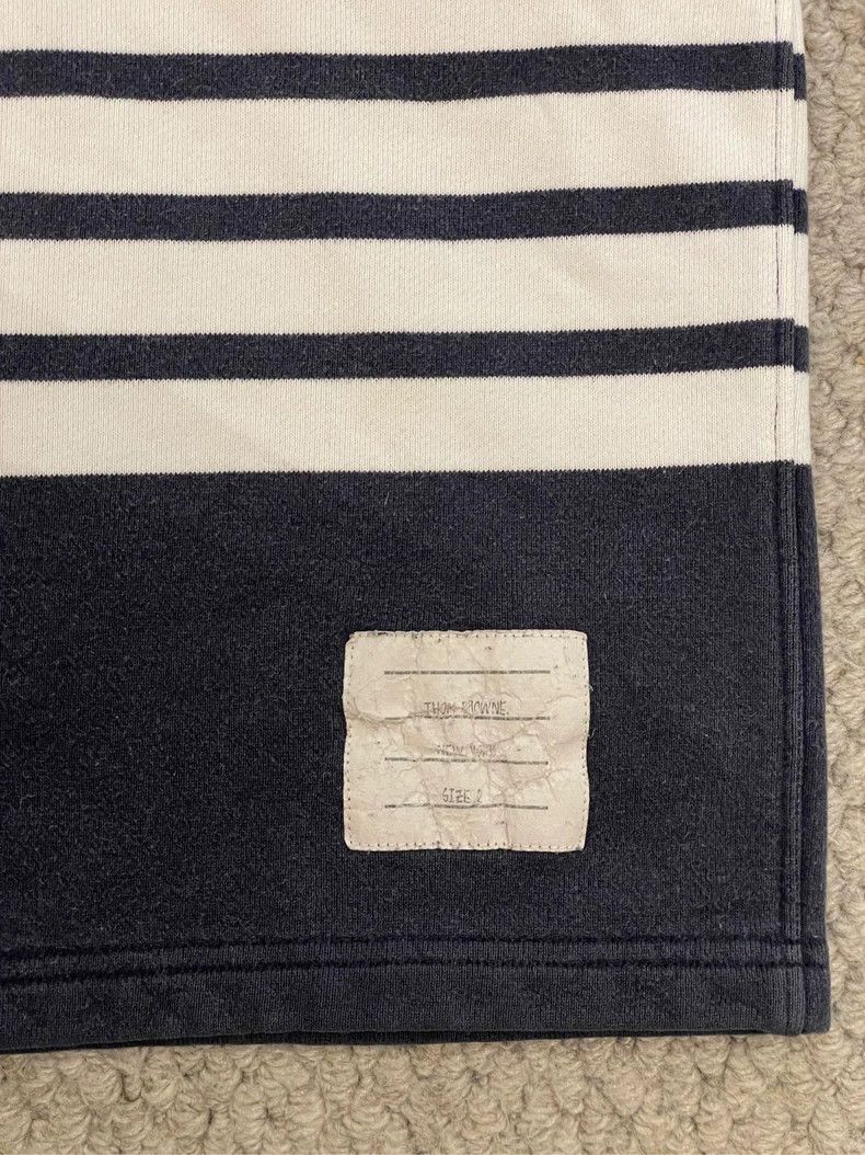 Thom Browne Thom Browne size2 Classic navy blue sports shorts Size US 26 / EU 42 - 5 Thumbnail