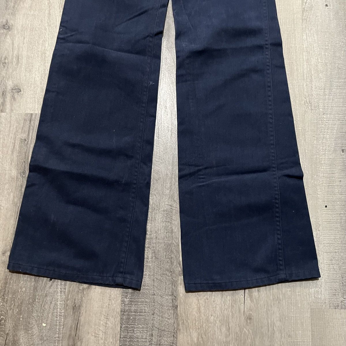 Vintage VTG Cheap Jeans 70s Blue Flared Hippie Low Rise Suede Pants Size 28" / US 6 / IT 42 - 6 Thumbnail