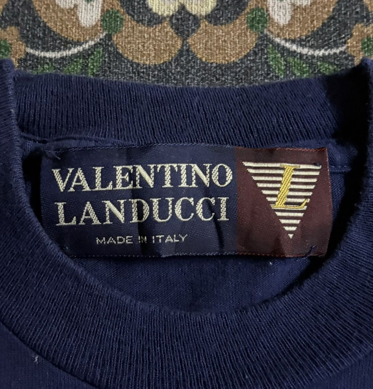 Other Vintage Designer Italy VALENTINO LANDUCCI T-Shirt Size US L / EU 52-54 / 3 - 7 Thumbnail