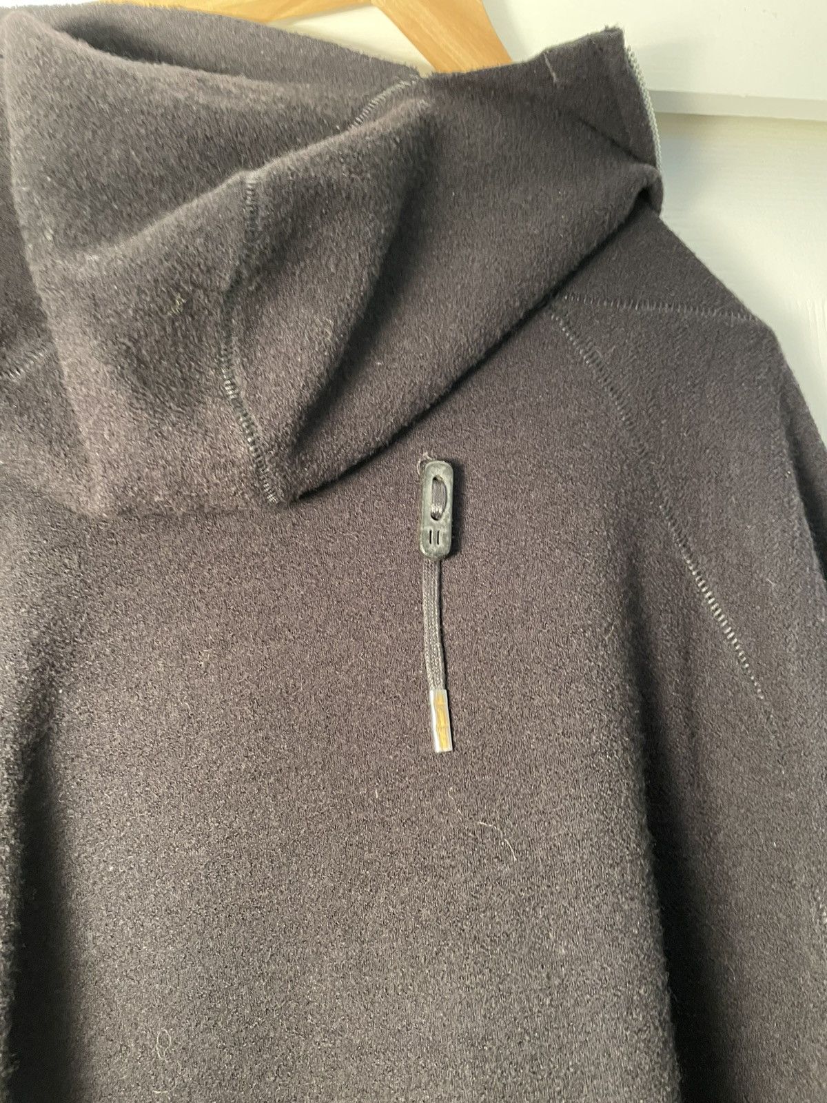Boris Bidjan Saberi Boris Bidjan Saberi Ninja hoodie black wool blend Size US XL / EU 56 / 4 - 3 Thumbnail