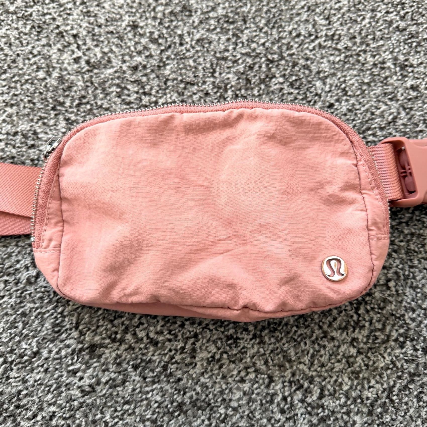 Lululemon VINTAGE? No. (Cannot add) Size ONE SIZE - 2 Thumbnail