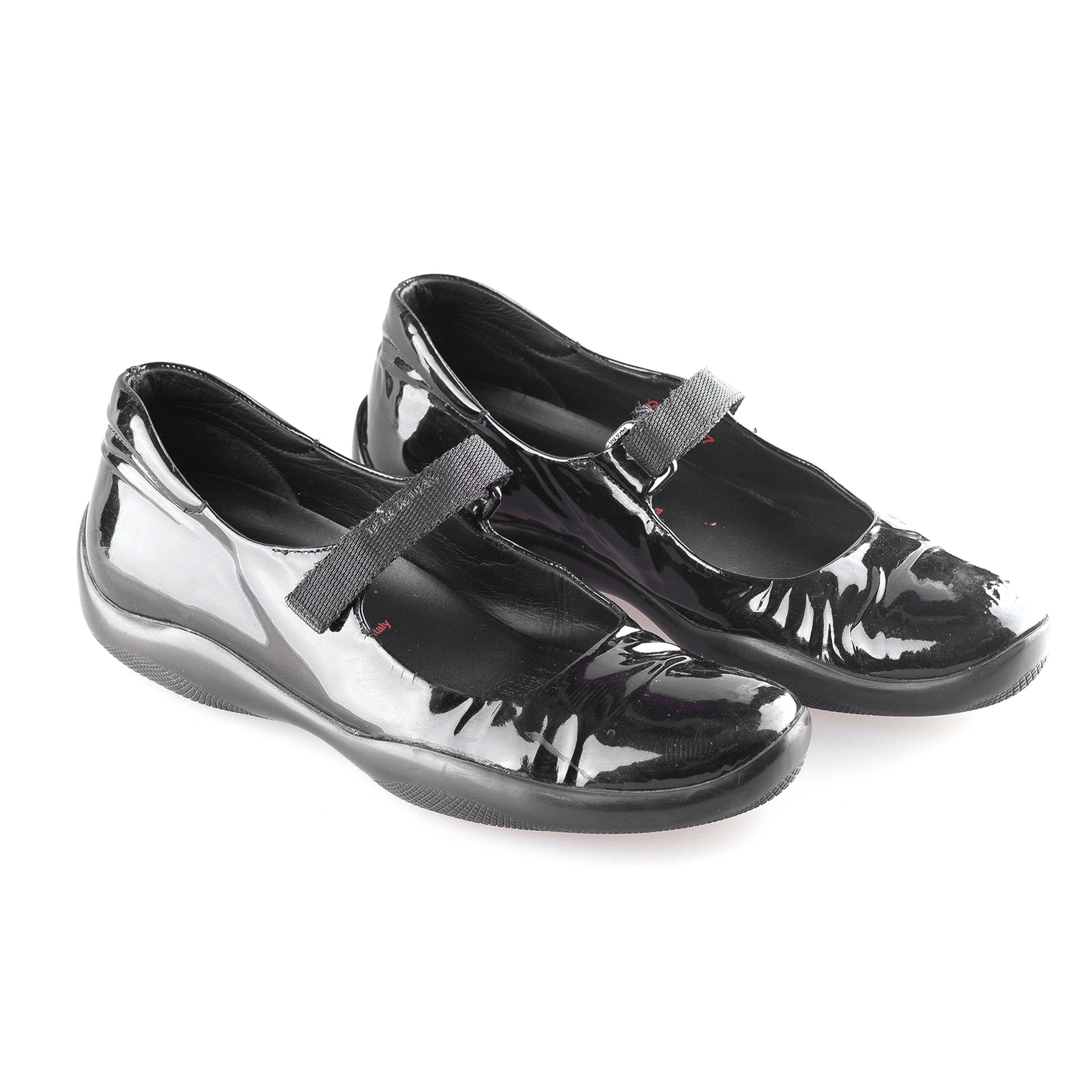 Prada Prada Vintage Black Patent Leather Ballerinas (37 EU) Size US 6 / IT 36 - 1 Thumbnail