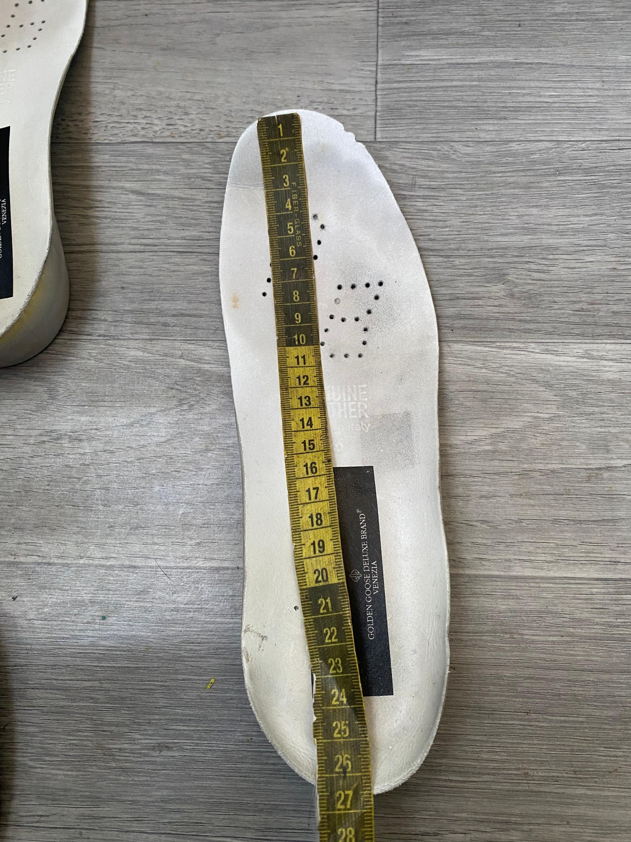Golden Goose Golden Goose Superstar Distressed Low Top Sneakers Sz 40 Size US 7 / EU 40 - 8 Thumbnail
