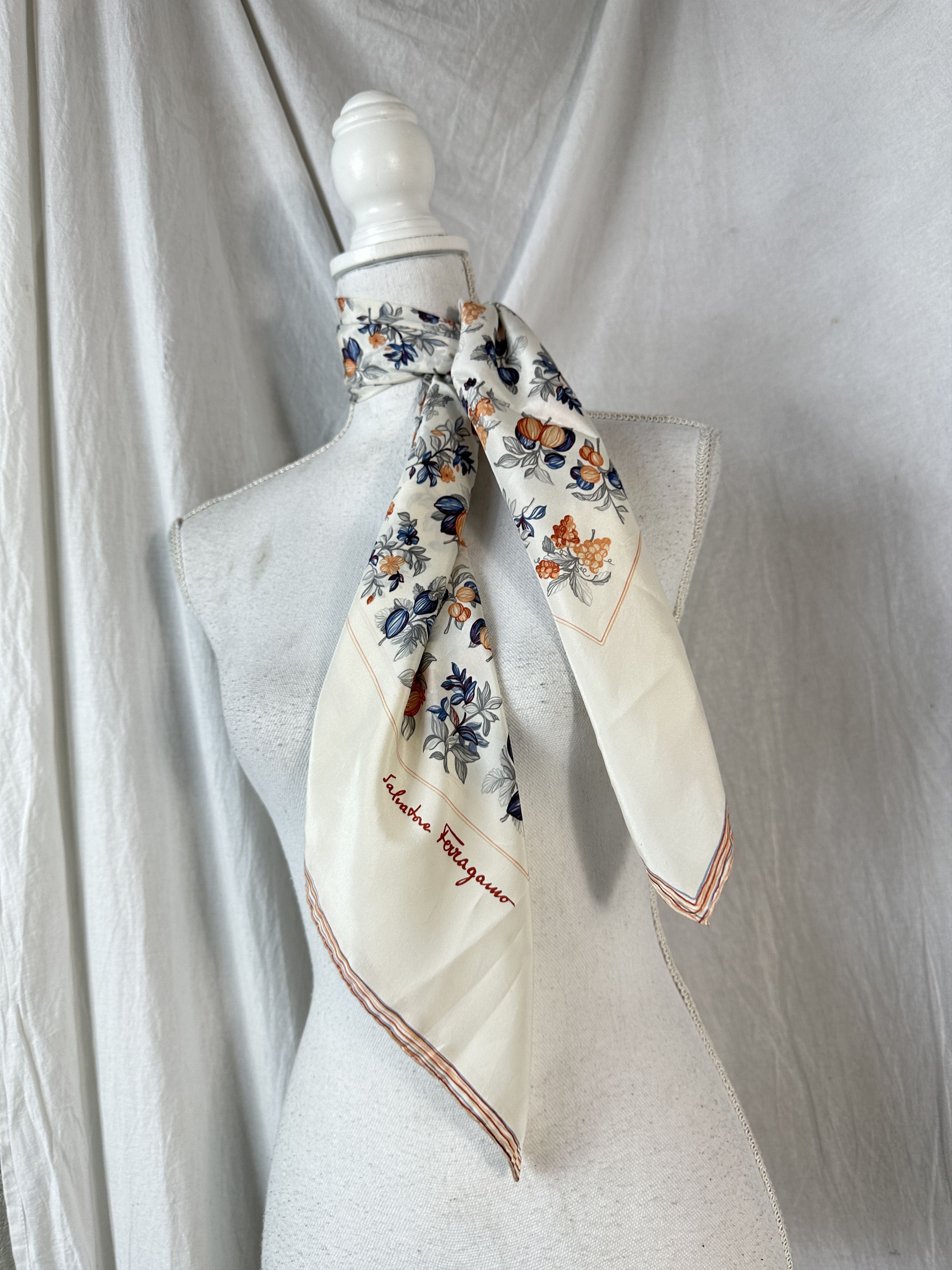 Salvatore Ferragamo × Vintage Vintage Salvatore Ferragamo Scarf Size ONE SIZE - 5 Thumbnail