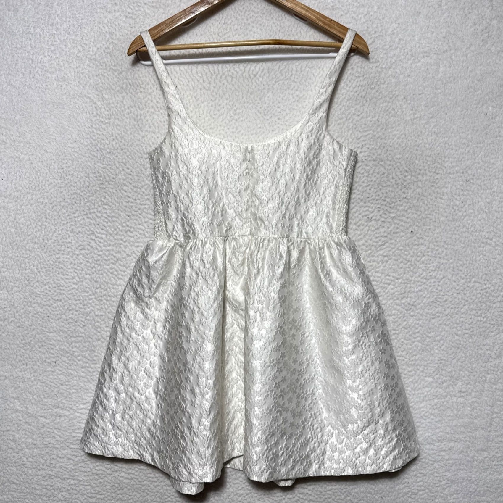 Amanda Uprichard Amanda Uprichard Mabel Dress In Bellis Womens Size L Midi Sleeveless White Floral Zip Scoop Neck Party/Cocktail Wedding Formal Dresses Womens Size L / US 10 / IT 46 - 6 Thumbnail
