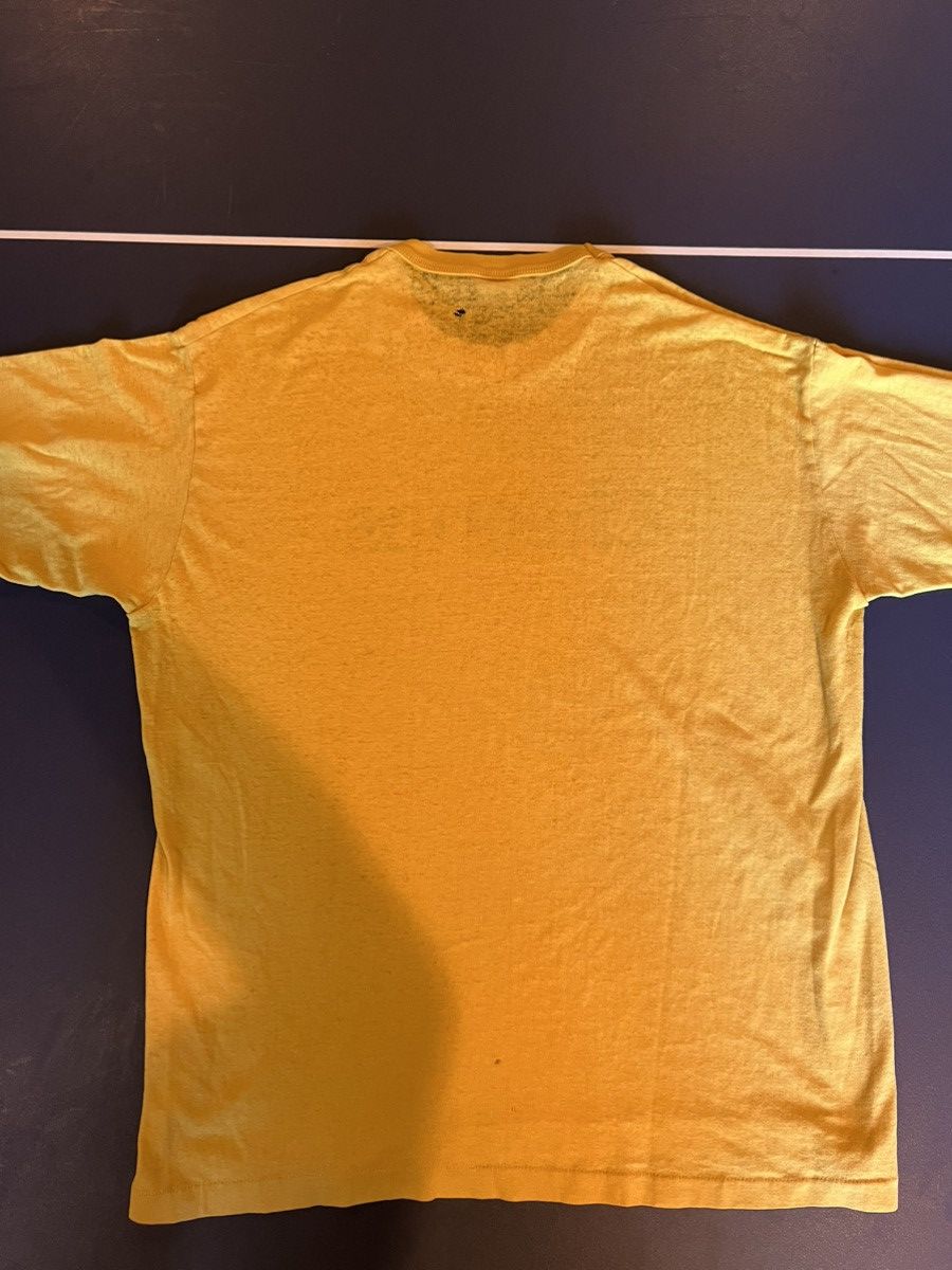 Vintage Vintage cheerios yellow shirt Size US M / EU 48-50 / 2 - 7 Thumbnail