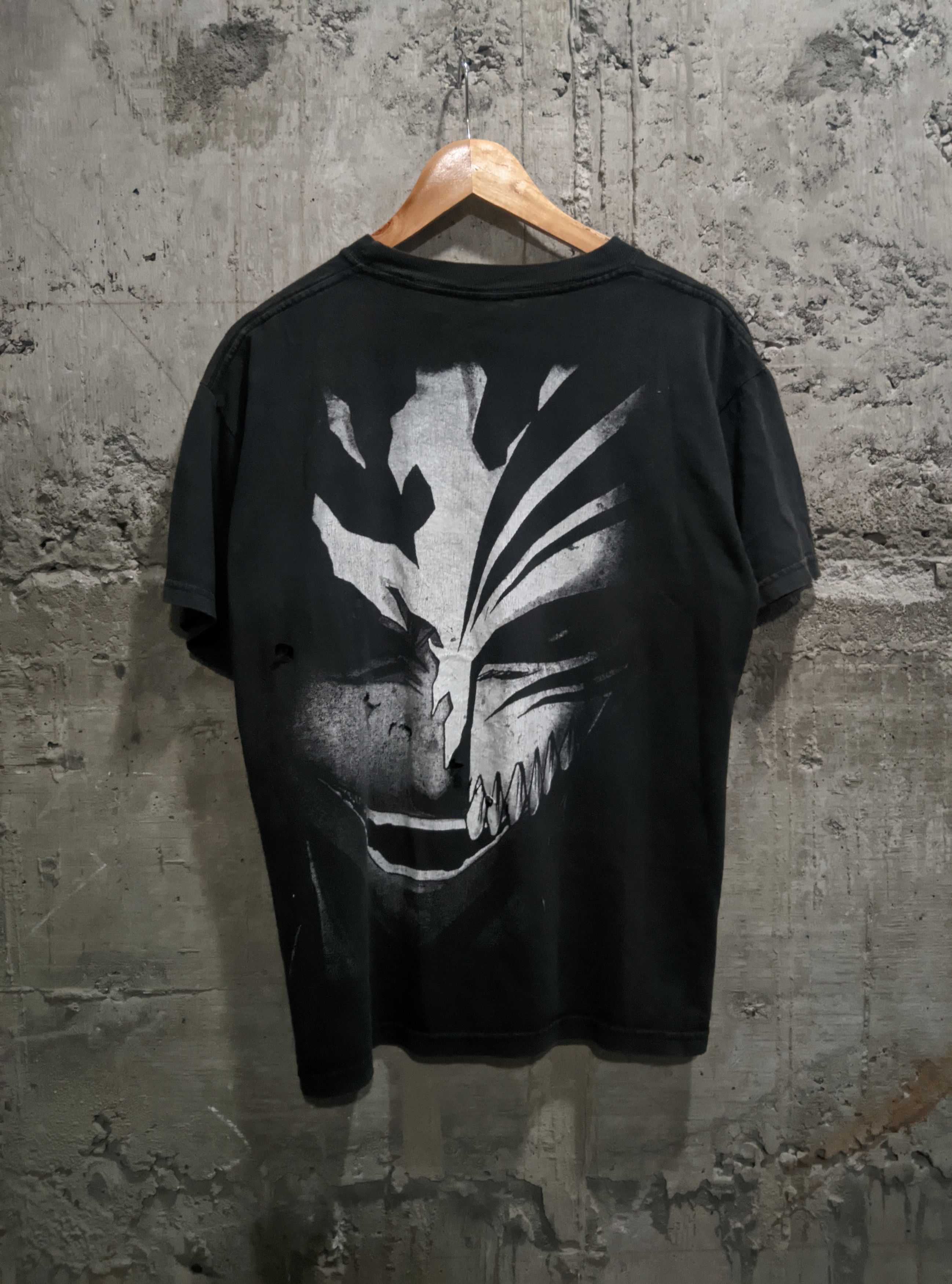 Anime Vintage bleach anime sun faded distressed erd Size US M / EU 48-50 / 2 - 2 Thumbnail