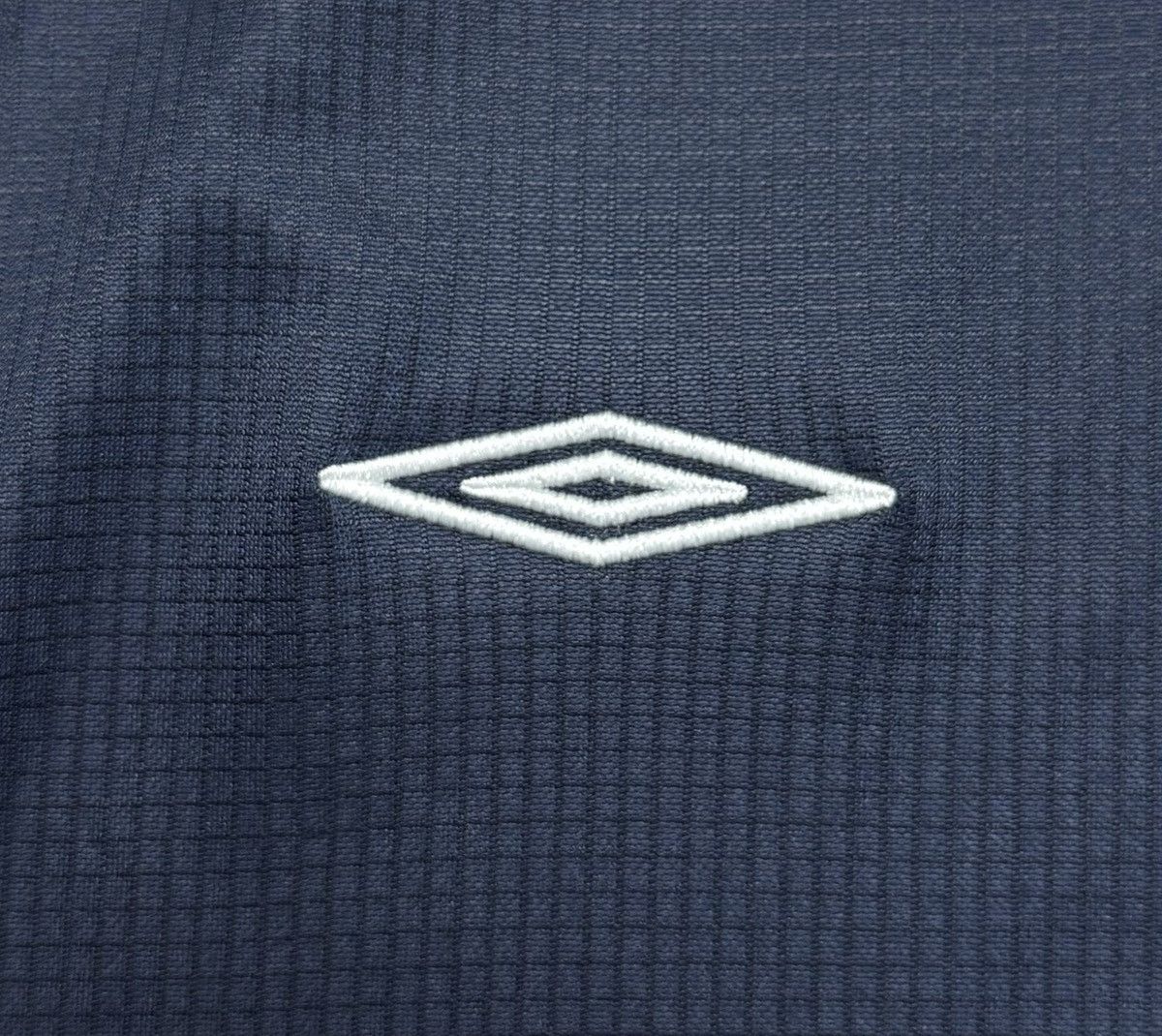 Umbro England 2004 2005 Football Shirt Soccer Jersey Umbro Size US L / EU 52-54 / 3 - 8 Thumbnail