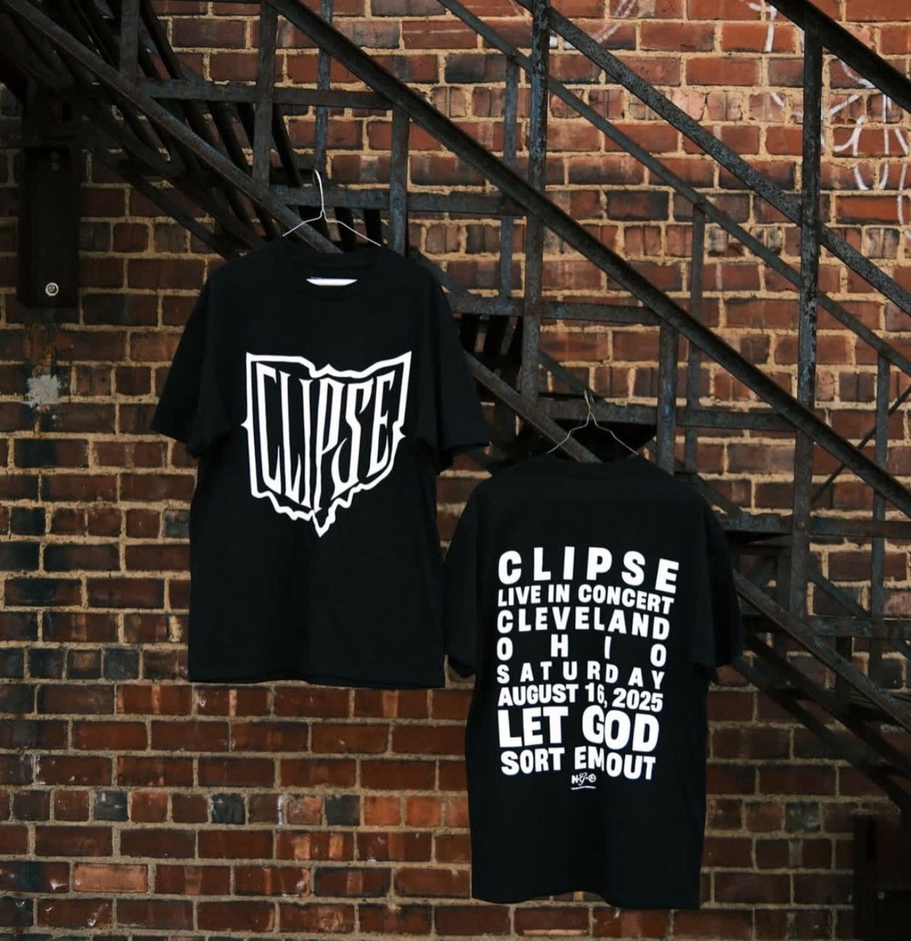 Rap Tees Clipse x NGO x Xhibition Ohio Shield Logo Black T-Shirt Size US XL / EU 56 / 4 - 1 Thumbnail