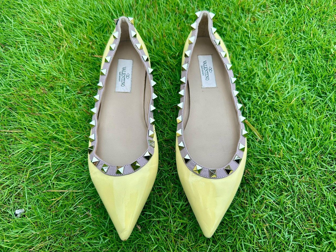 Authentic Valentino Garavani Rockstud Ballet Flats