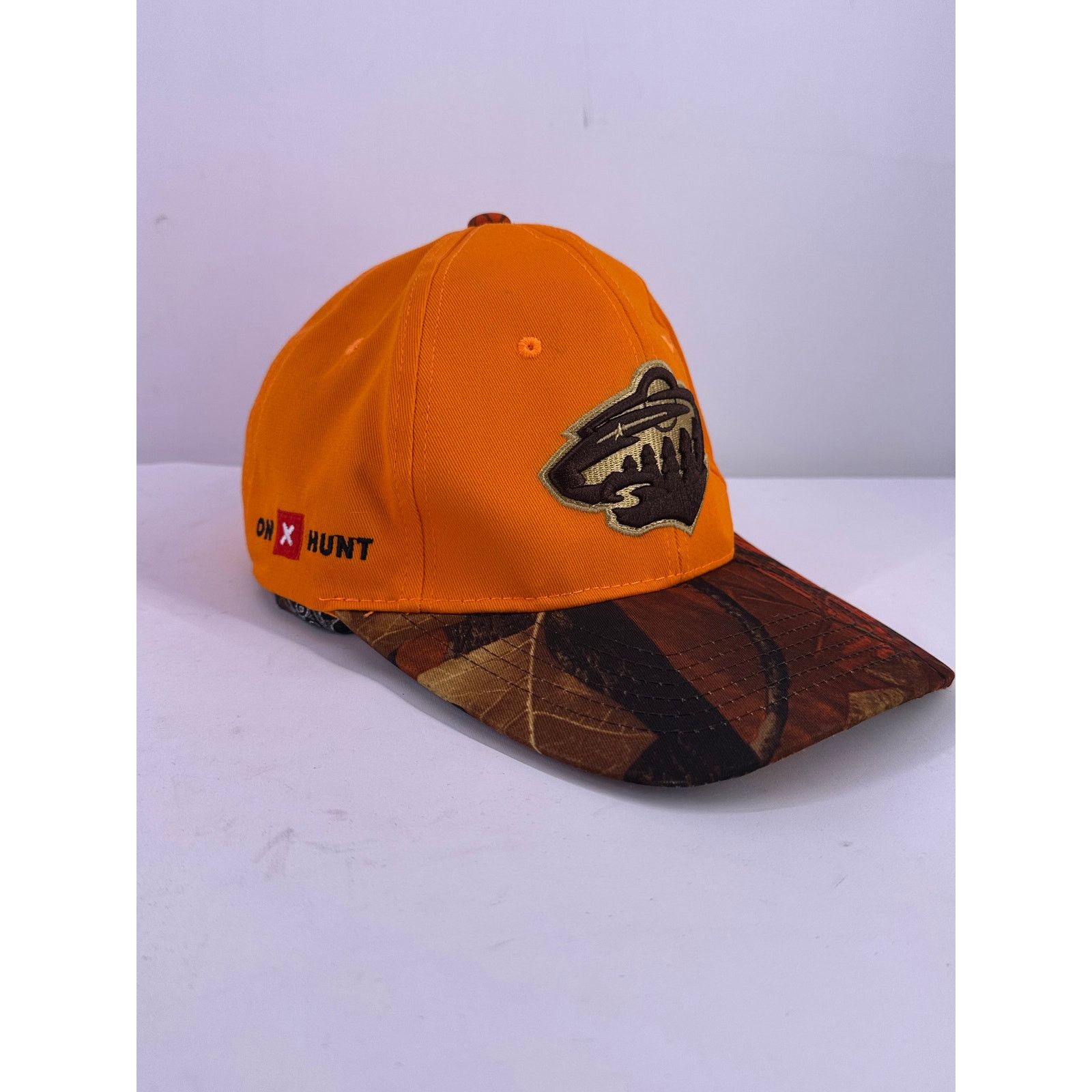 & Other Stories Minnesota Timberwolf’s Orange Camo Hat PheasantFever OneSize Size ONE SIZE - 3 Thumbnail