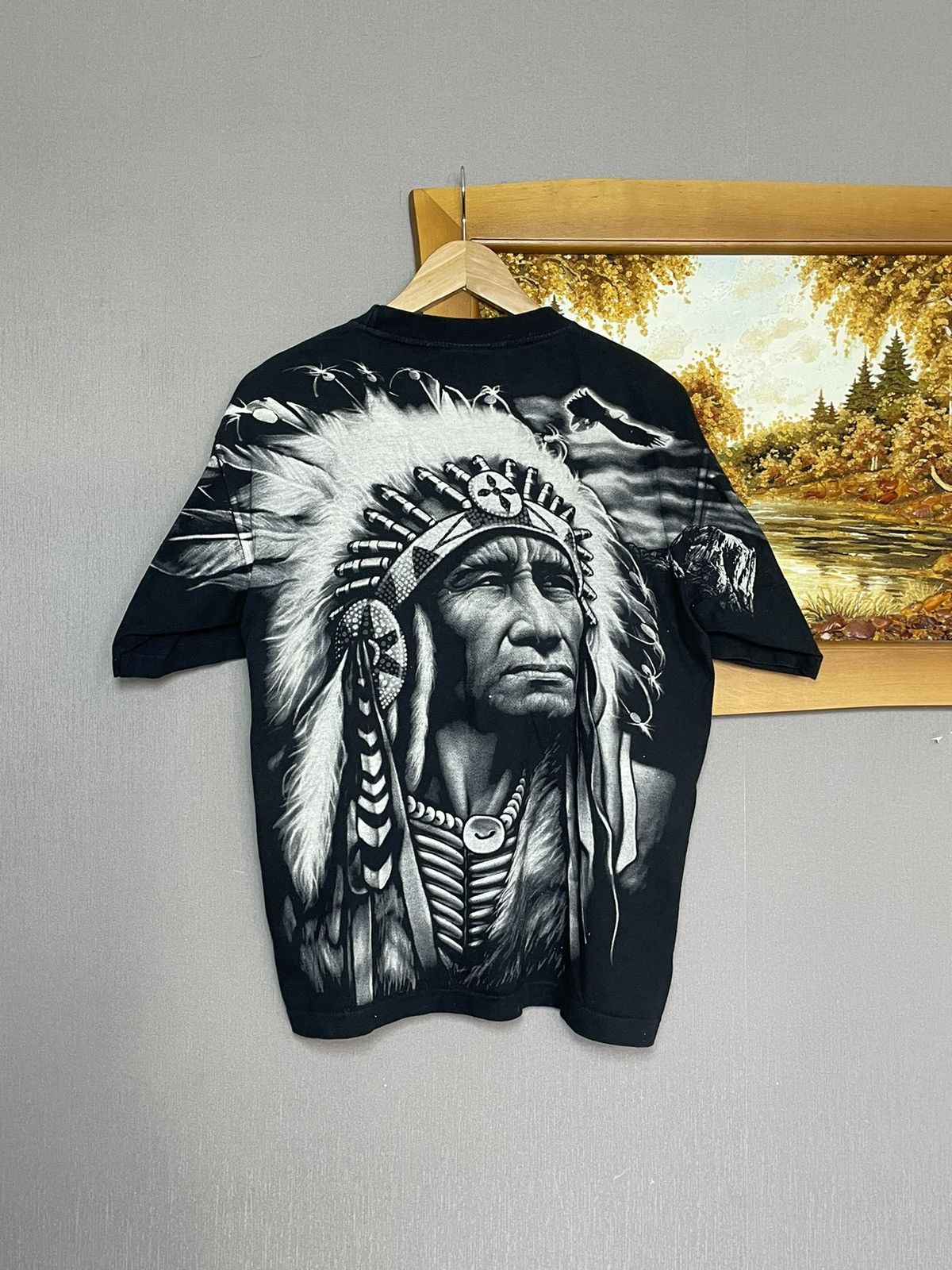 Vintage Vintage Cropped Single Stitch Native American T-shirt Size US L / EU 52-54 / 3 - 8 Thumbnail