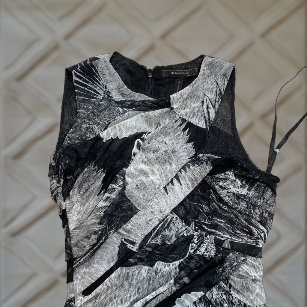 bcbg black silver dress Amazon.com: BCBGMAXAZRIA Women's Flowy Lace Cocktail Dress, Black, 0 :  Clothing, Shoes & Jewelry