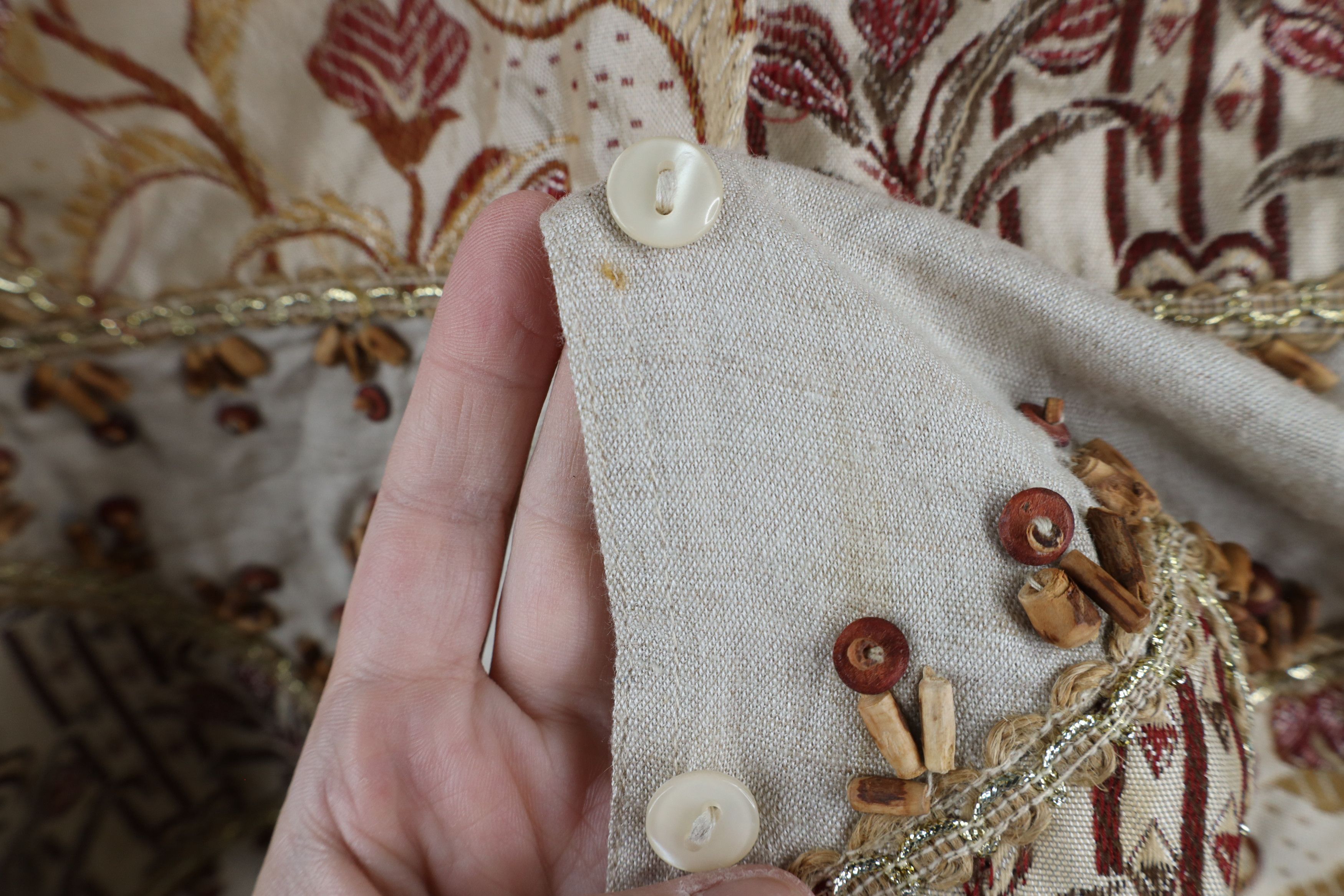 Vintage Vintage 90s Streetwear Tapestry Flower Buckle Back Vest Size XXL / US 16-18 / IT 52-54 - 12 Thumbnail