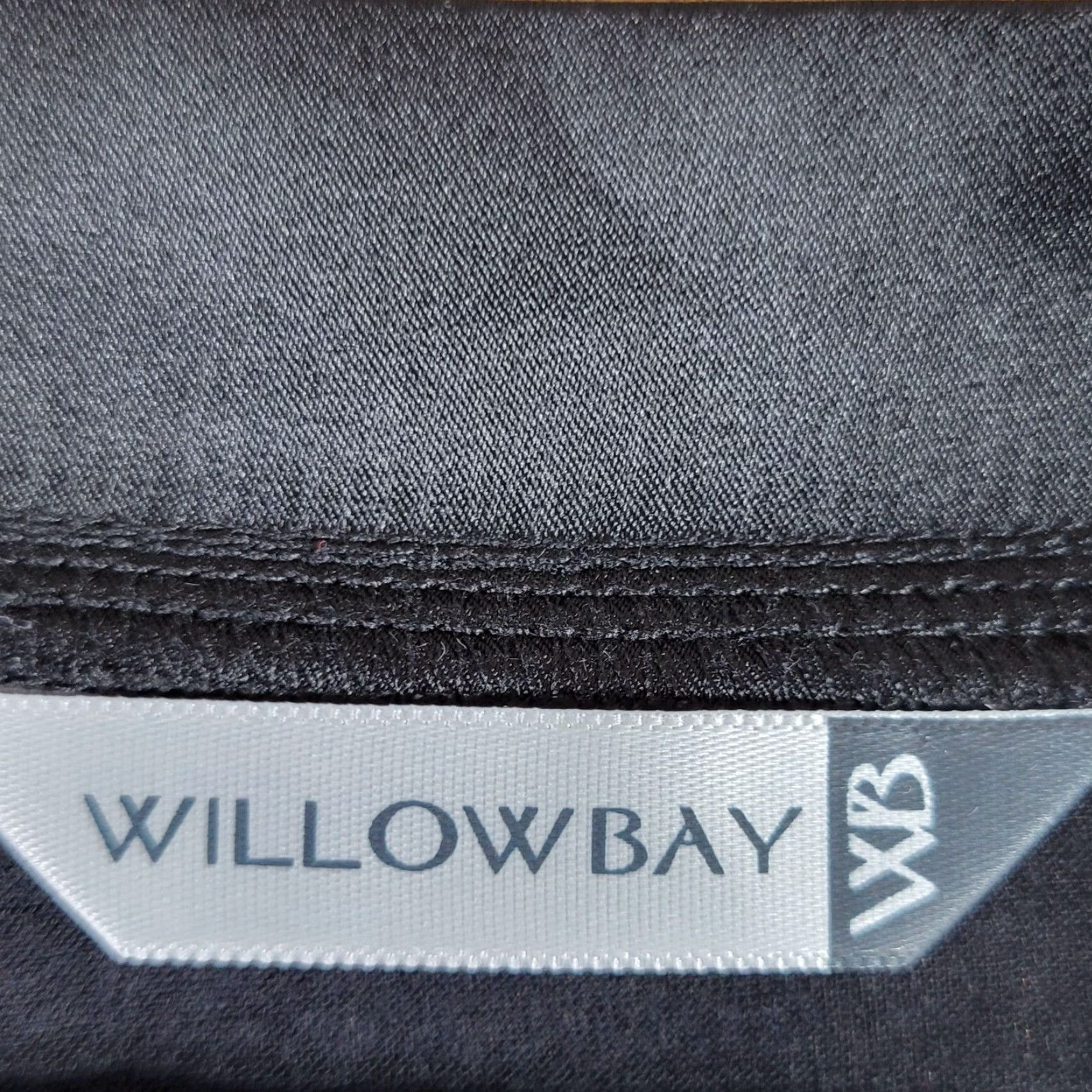 Vintage Willowbay Womens T-Shirt Tunic Top Black V-Neck Satin Trim Size M Casual Size M / US 6-8 / IT 42-44 - 2 Thumbnail