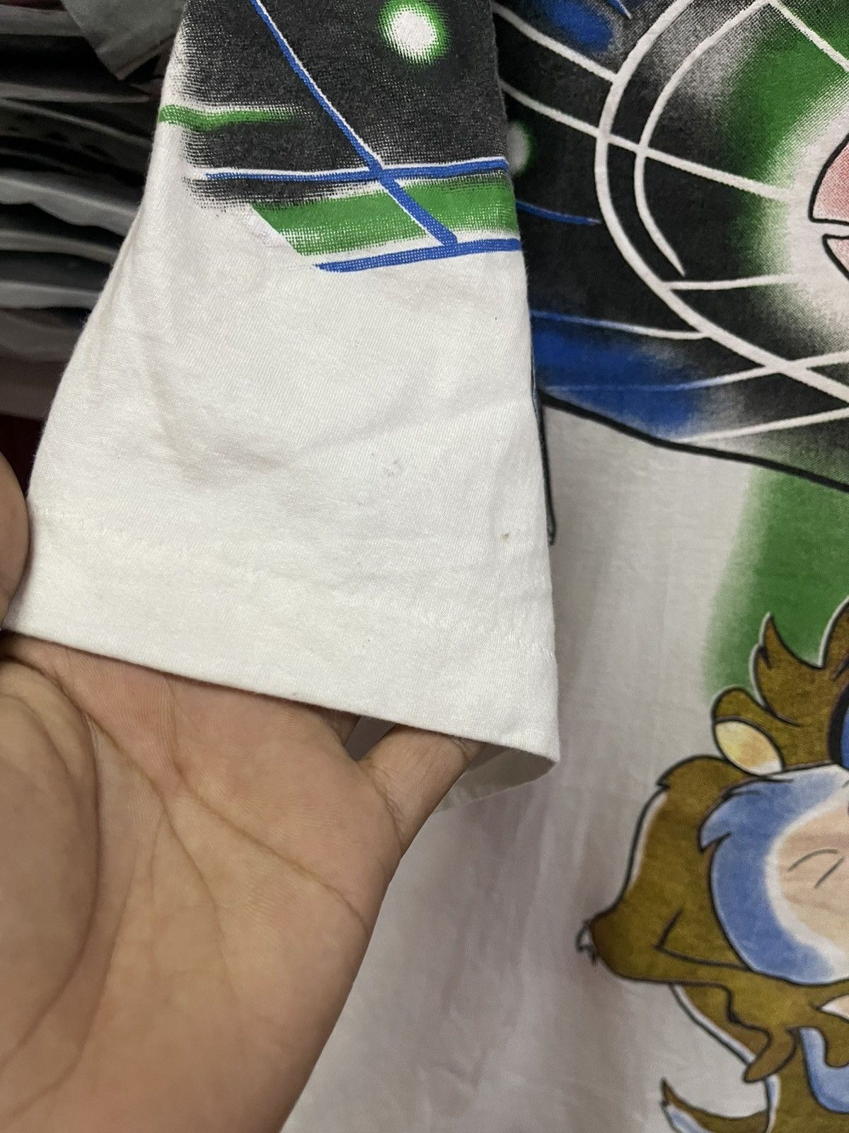 Vintage Vintage 90's Looney Tunes Taz Overprint Very Rare🔥🔥🔥 Size US XL / EU 56 / 4 - 3 Thumbnail