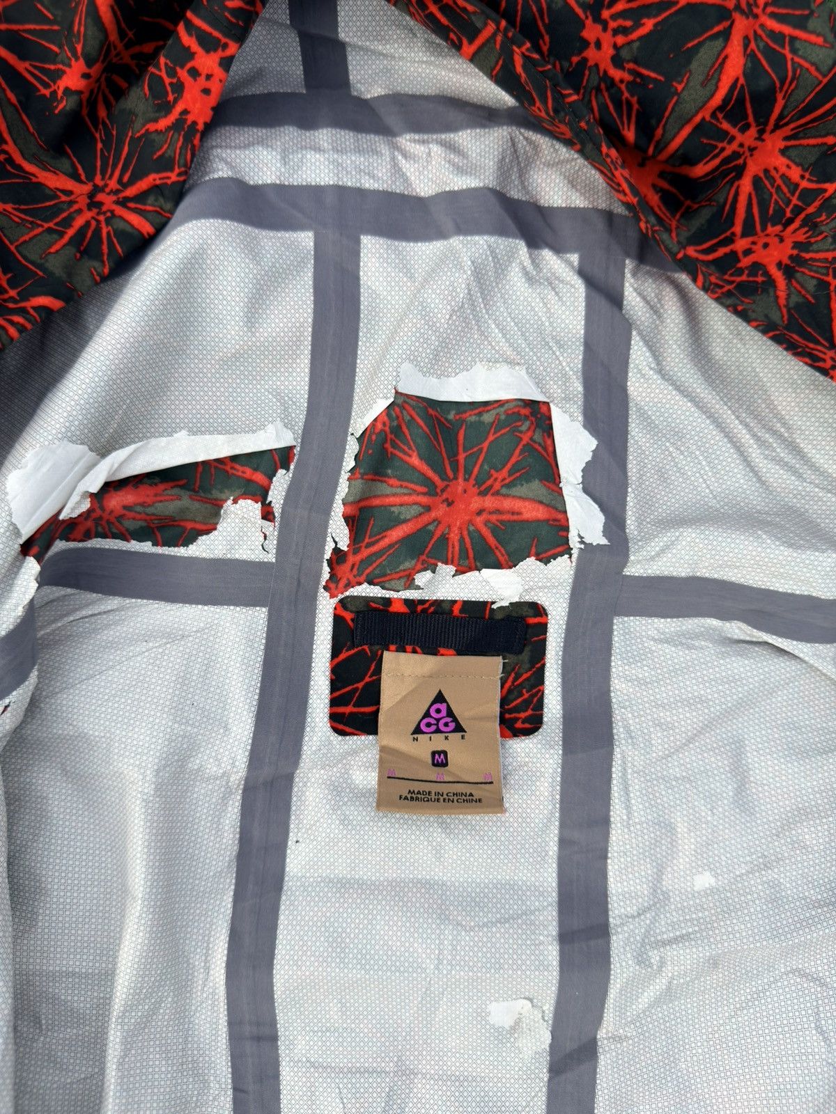 Nike ACG Nike ACG AOP 2.5L Packable Rush Red Jacket Size US M / EU 48-50 / 2 - 17 Thumbnail