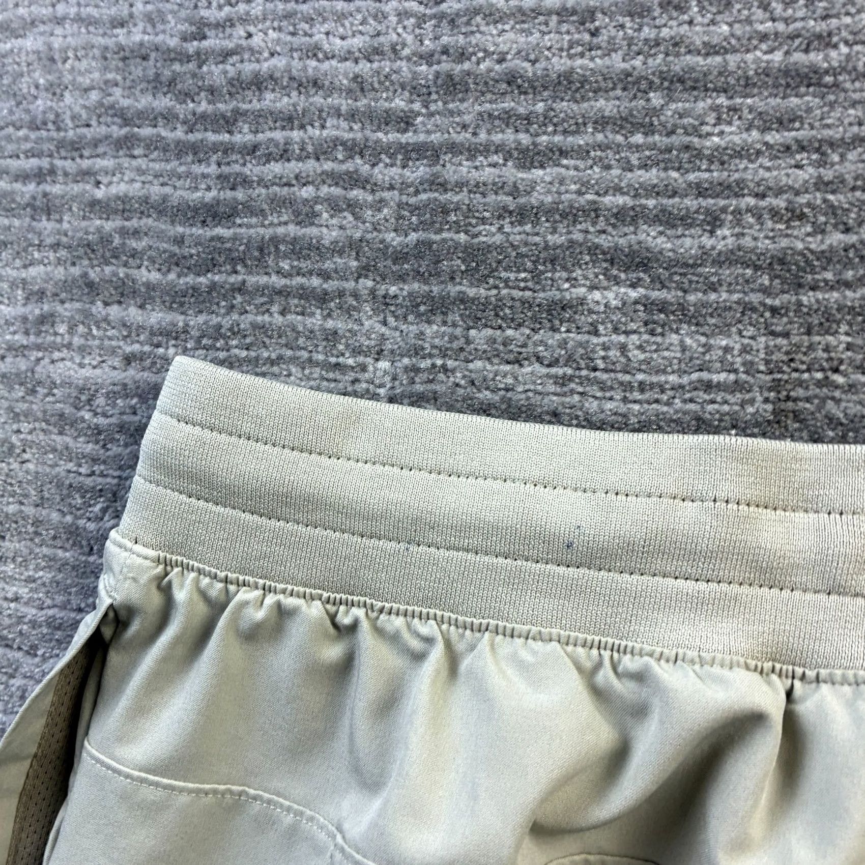 Under Armour Under armour Pants Mens Medium Tan Elite Sportstyle Joggers Sweatpants Size US 31 - 6 Thumbnail