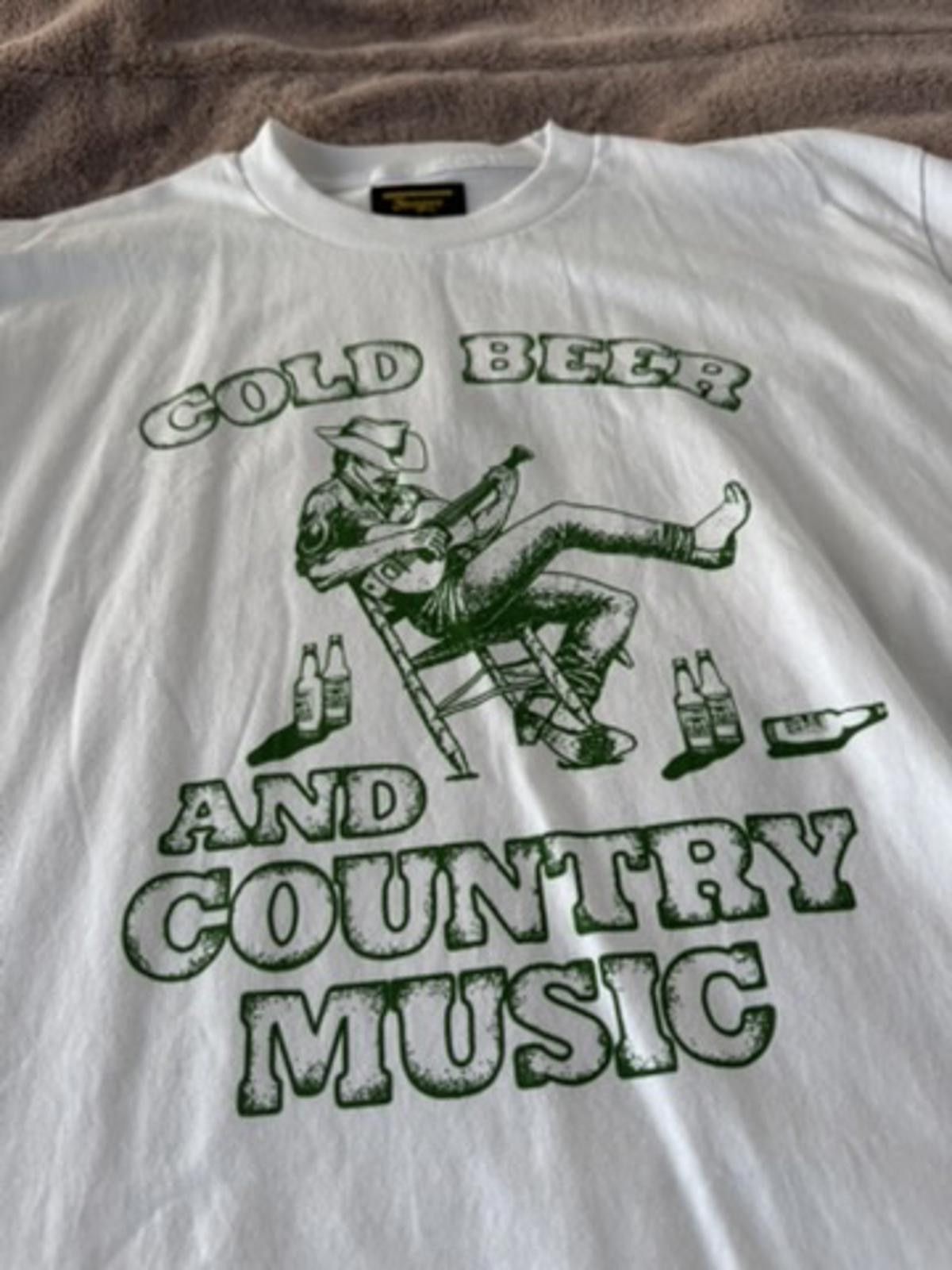Other Country Music Graphic T-Shirt 'Cold Beer and Country Music' Size US L / EU 52-54 / 3 - 2 Thumbnail