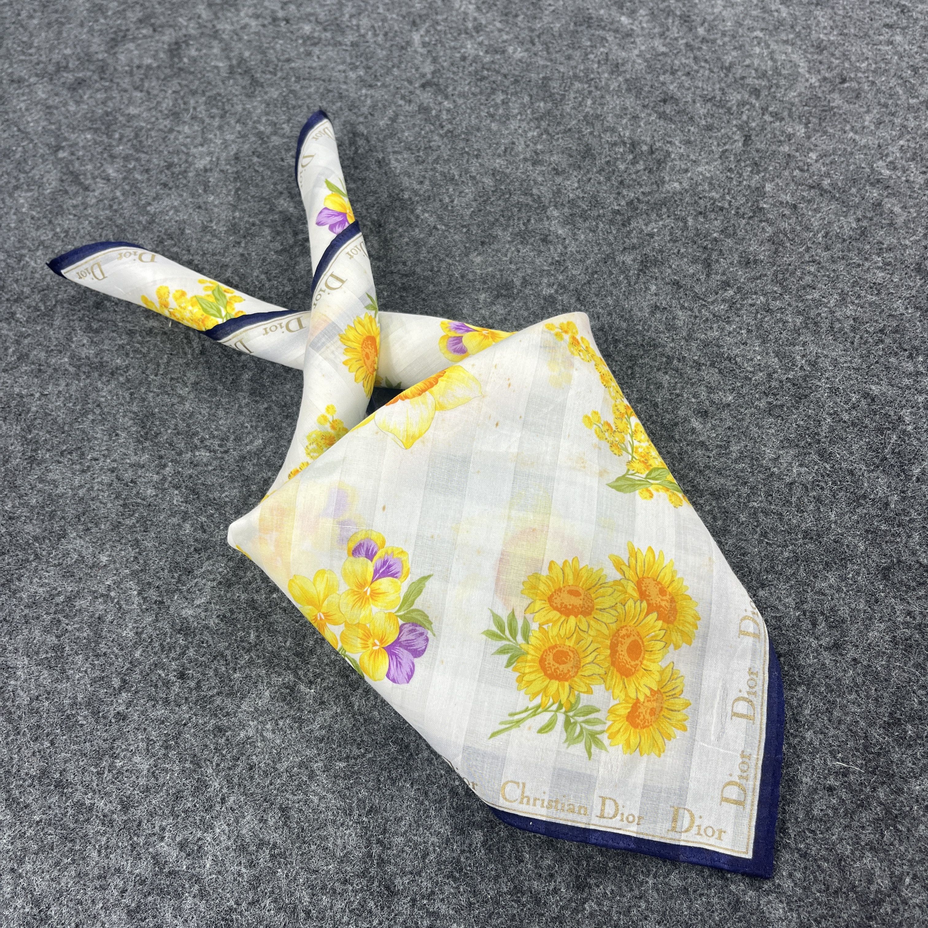 Vintage Christian Dior Handkerchief / Bandana / Neckerchief B249 Size ONE SIZE - 10 Thumbnail