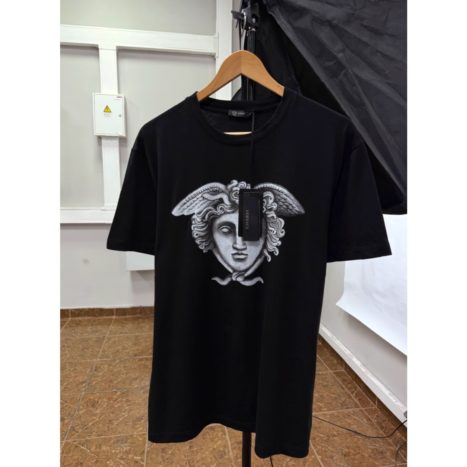 Versace Versace Medusa Portrait T-Shirt Men L Black Size US L / EU 52-54 / 3 - 2 Thumbnail