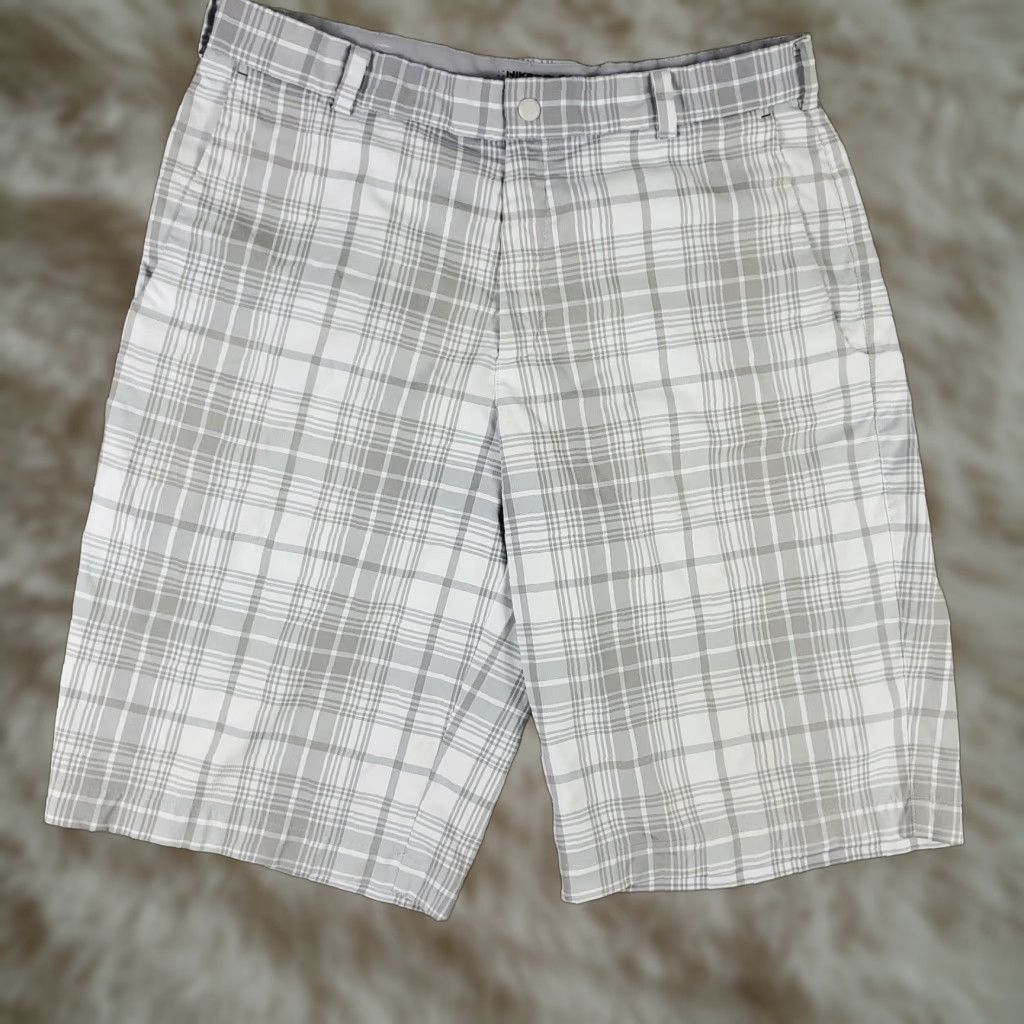 Nike Nike Shorts Mens Size 32 Gray Plaid Dri Fit Front Flat Chino Casual Golf Stain Free Stretch Pockets Front Zip Logo Brand Nike Men Regular Size US 32 / EU 48 - 1 Thumbnail