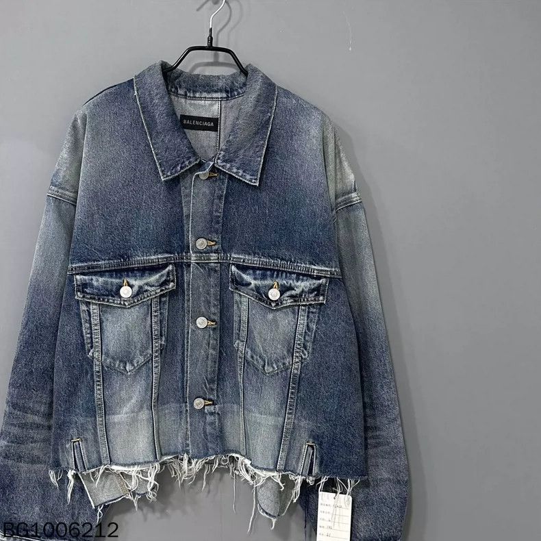 Balenciaga Balenciaga Deconstructed oversized lapel, single-breasted, Size US S / EU 44-46 / 1 - 2 Thumbnail