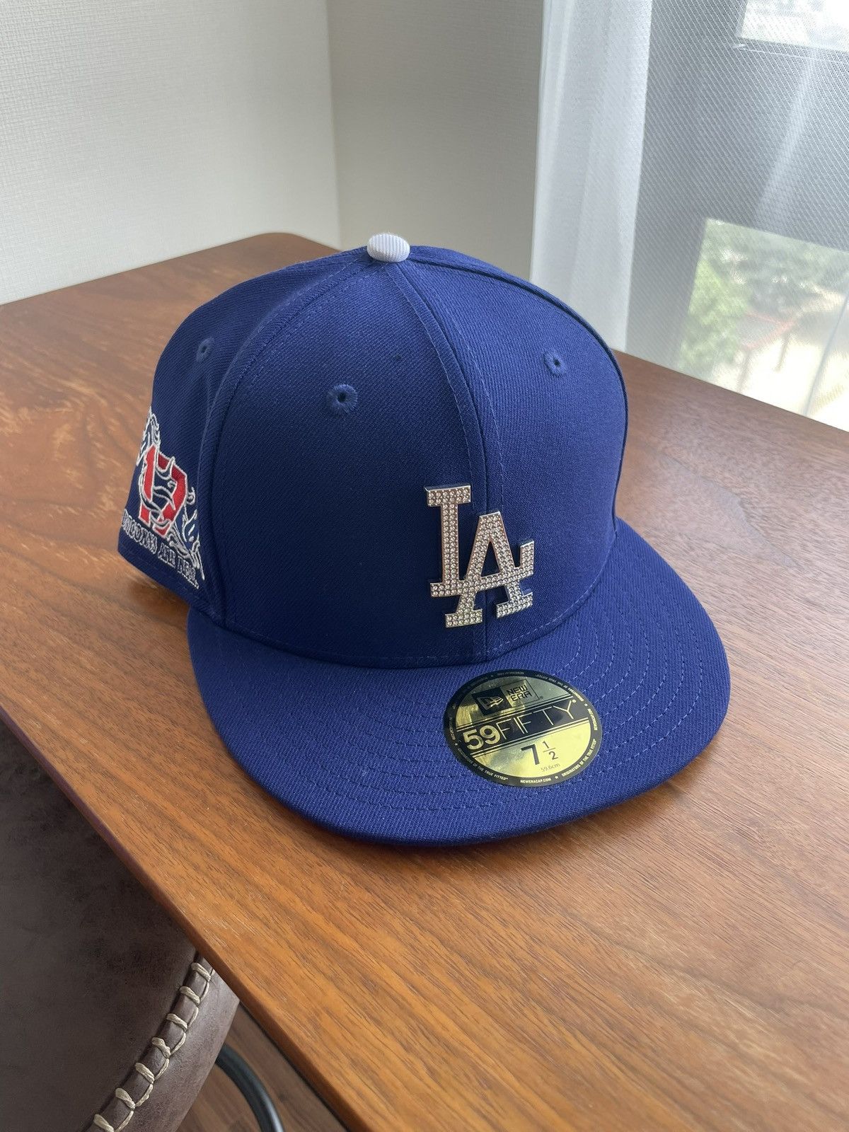 帽子 NEW ERA RHINESTONE EMBLEM 59FIFTY CAP s-l400.jpg