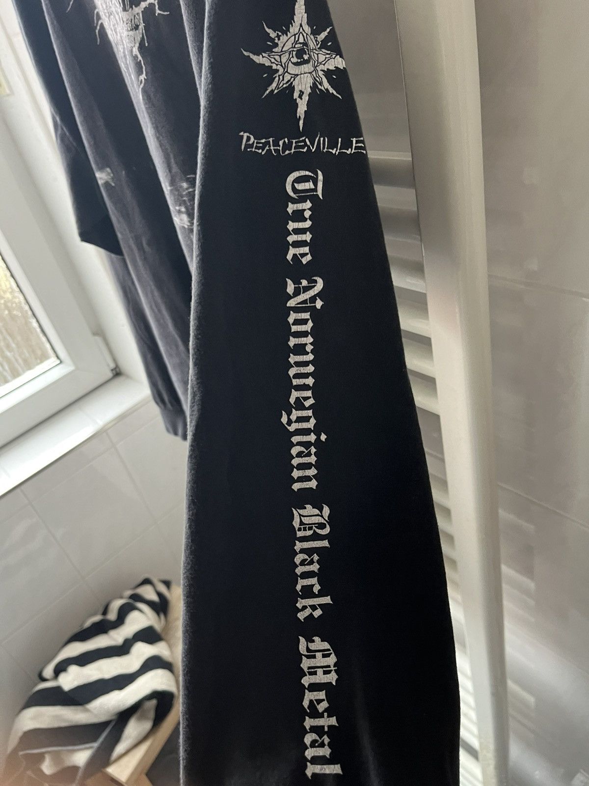 Band Tees 1999 darkthrone "a blaze in the northern sky" longsleeve Size US XL / EU 56 / 4 - 7 Thumbnail