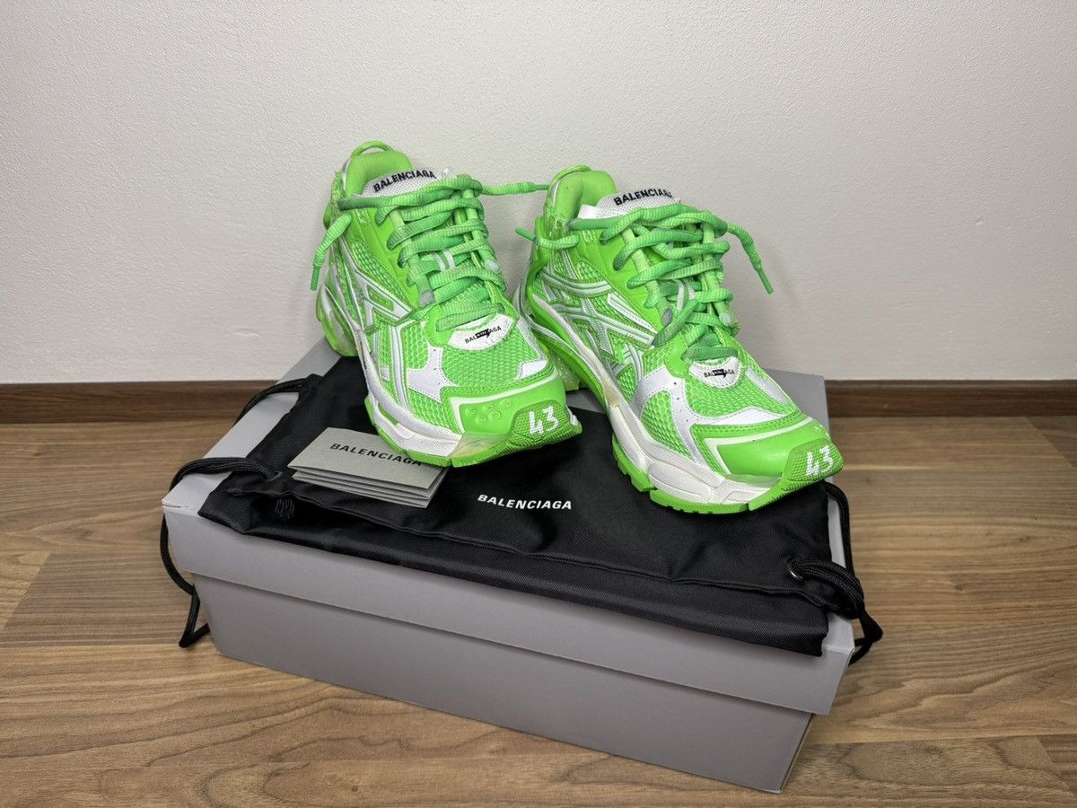 Balenciaga Balenciaga Runner Fluo Green Size US 10 / EU 43 - 1 Thumbnail