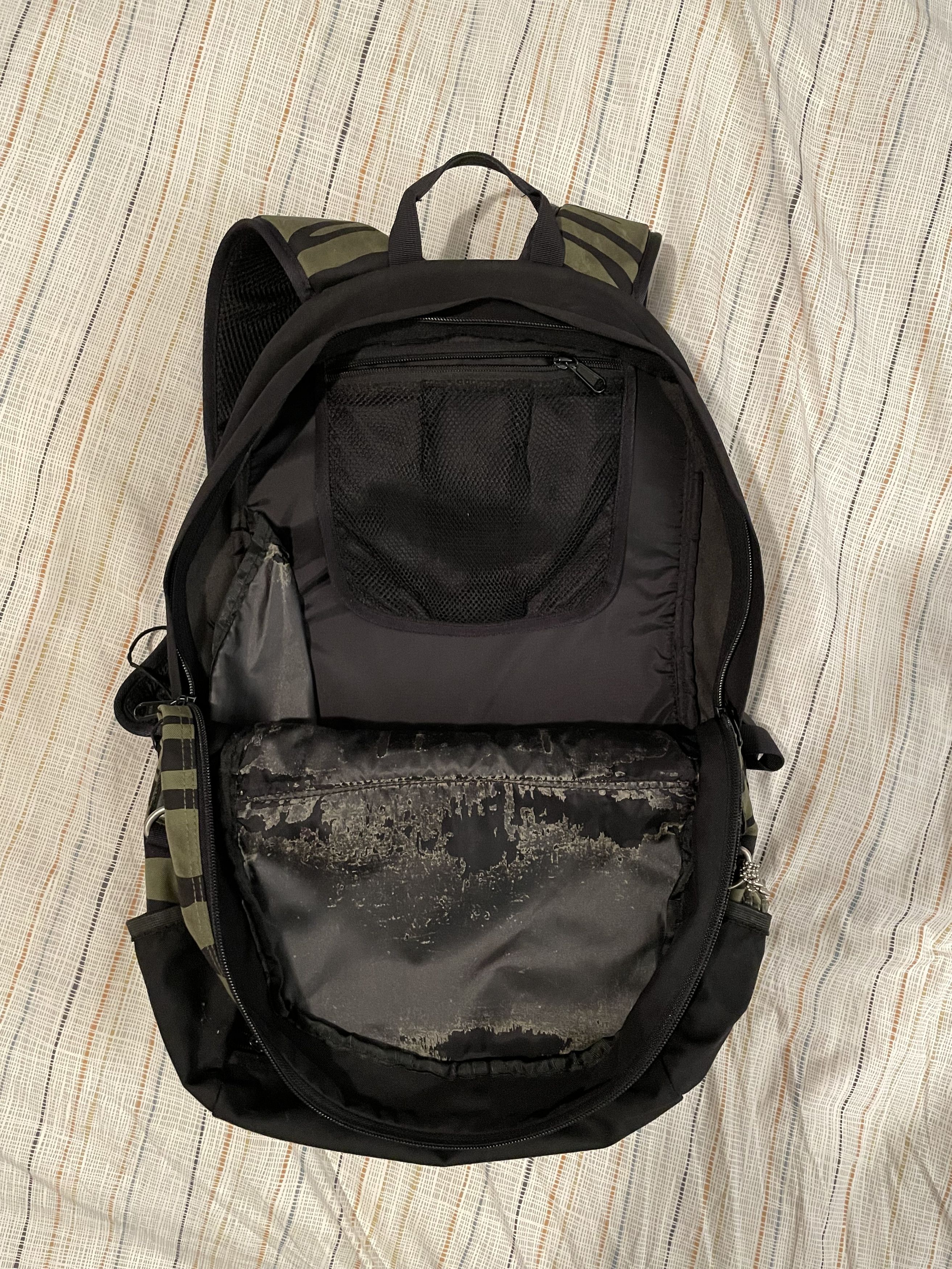 Supreme Supreme Zebra Backpack (2011) Size ONE SIZE - 6 Thumbnail