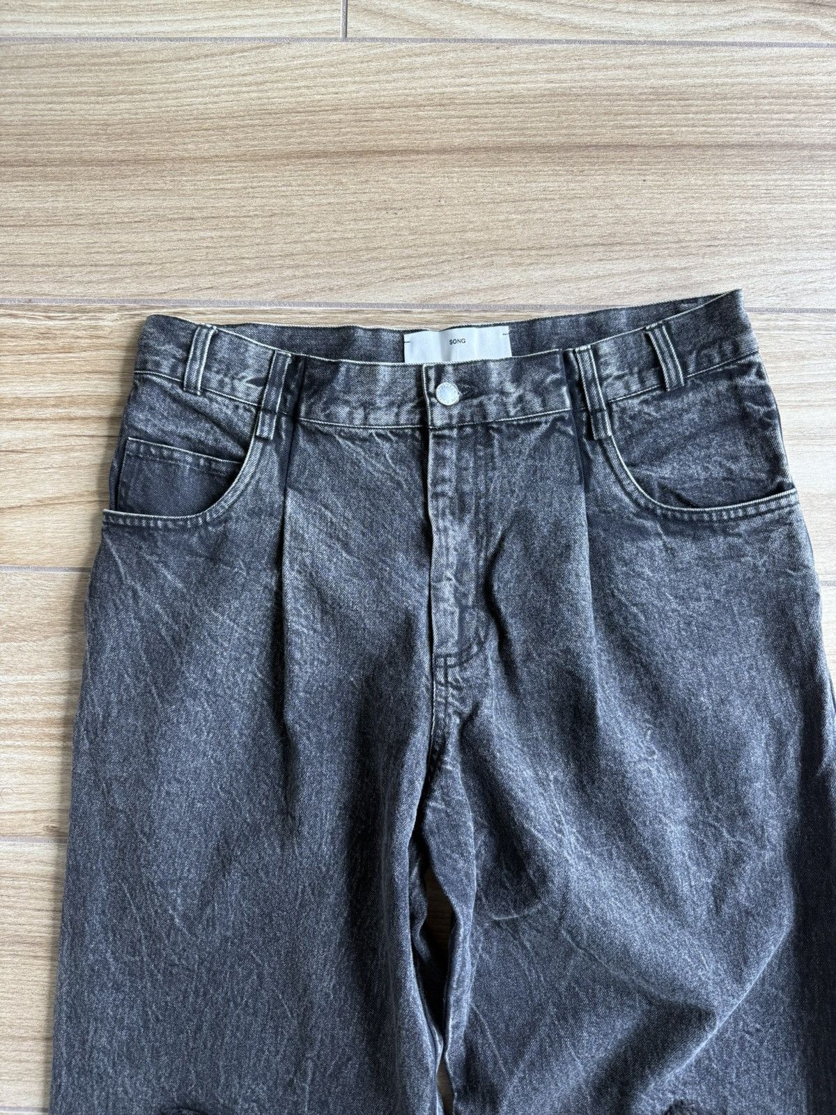 Song For The Mute Song For The Mute frayed-patch straight-leg denim jeans Size US 34 / EU 50 - 3 Thumbnail