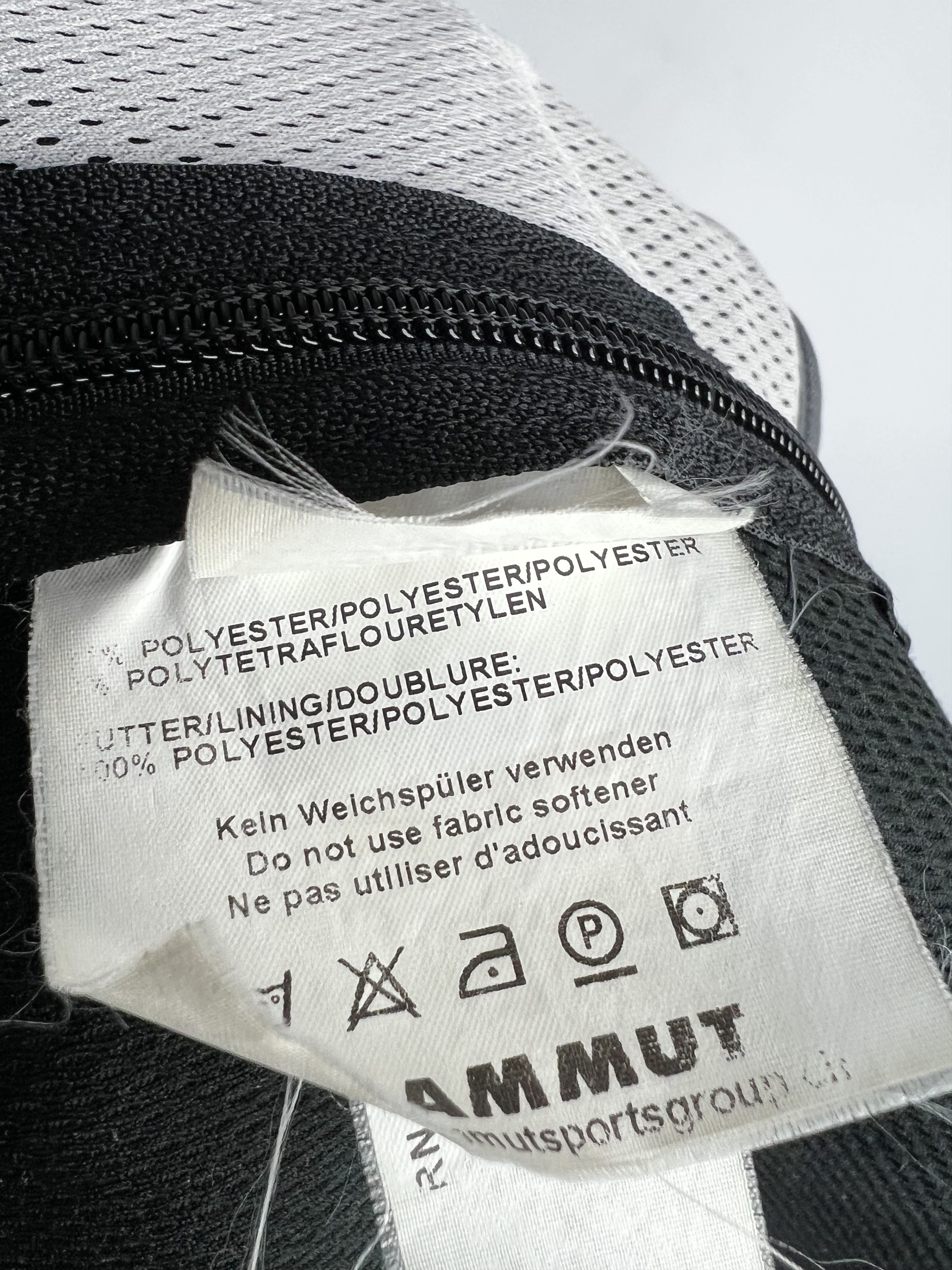 Mammut Mammut Womens Windstopper Softshell Hooded Jacket Size M / US 6-8 / IT 42-44 - 12 Thumbnail