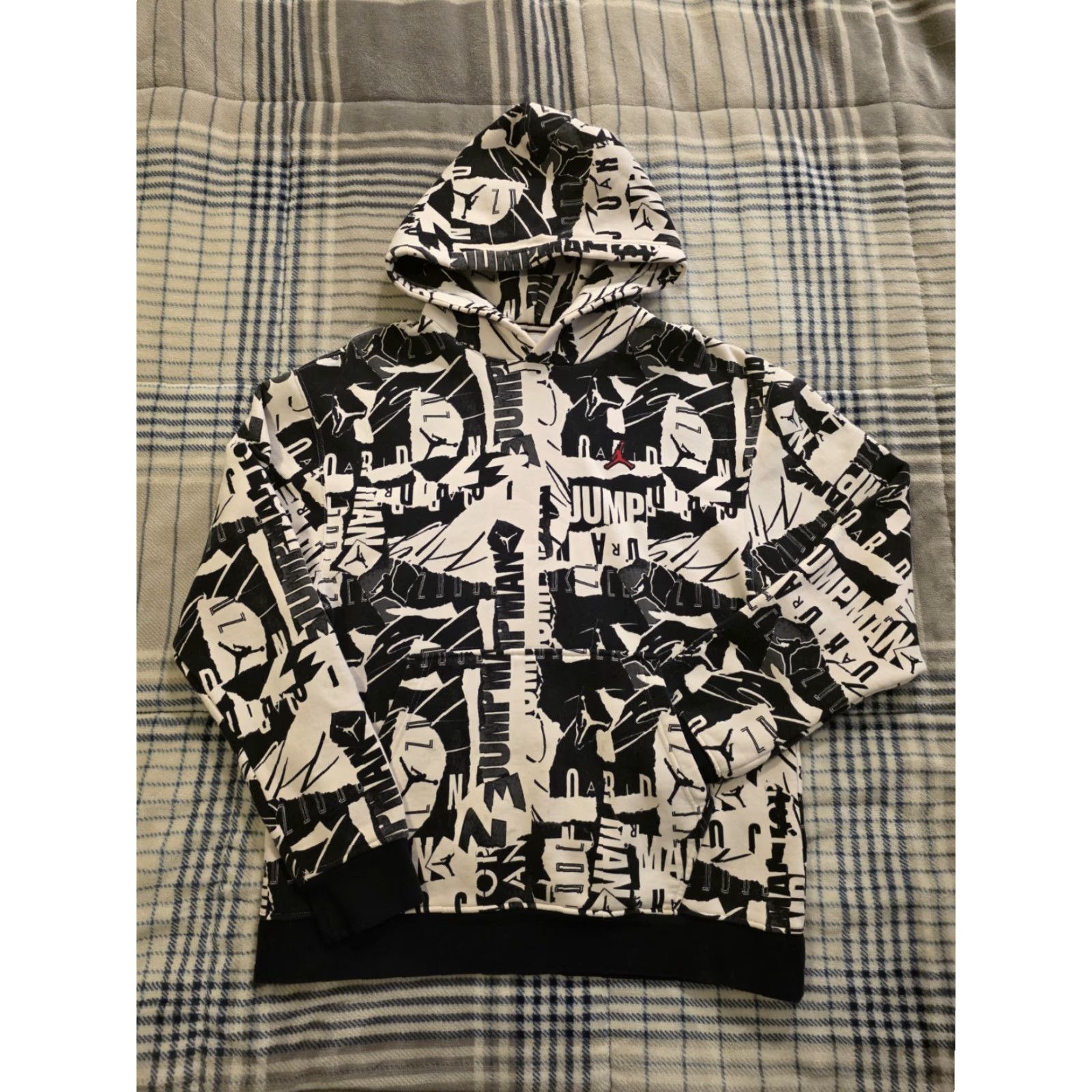 Jordan Brand VINTAGE Nike Air Jordan Essentials All Over Print Pullover Hoodie Black & White Large Size US L / EU 52-54 / 3 - 2 Thumbnail