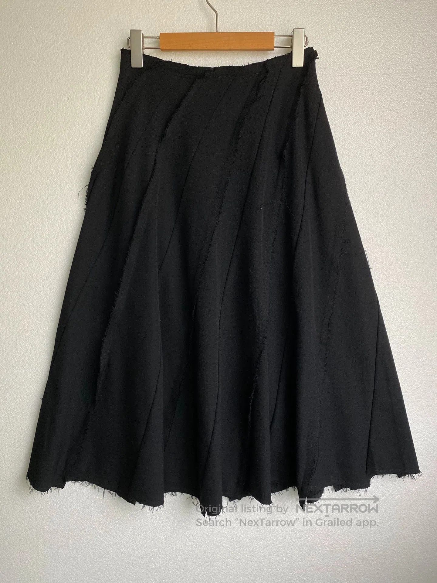 Comme des Garcons COMME des GARCONS Wool Midi Skirt Vintage. Size 26" / US 2 / IT 38 - 1 Thumbnail