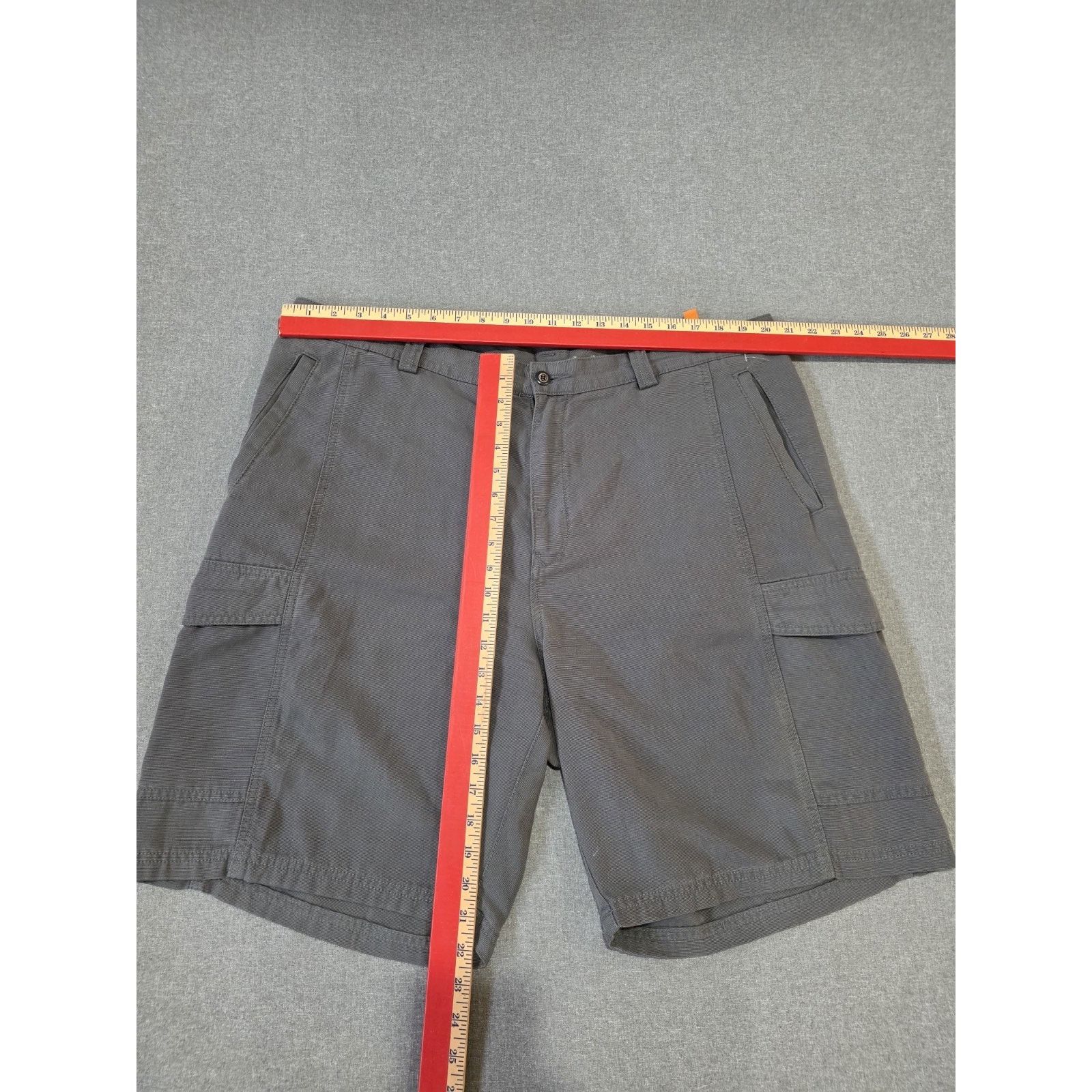 Tommy Bahama Tommy Bahama Mens Y2K Cargo Shorts Size 40 Gray Relax Size US 40 / EU 56 - 3 Thumbnail