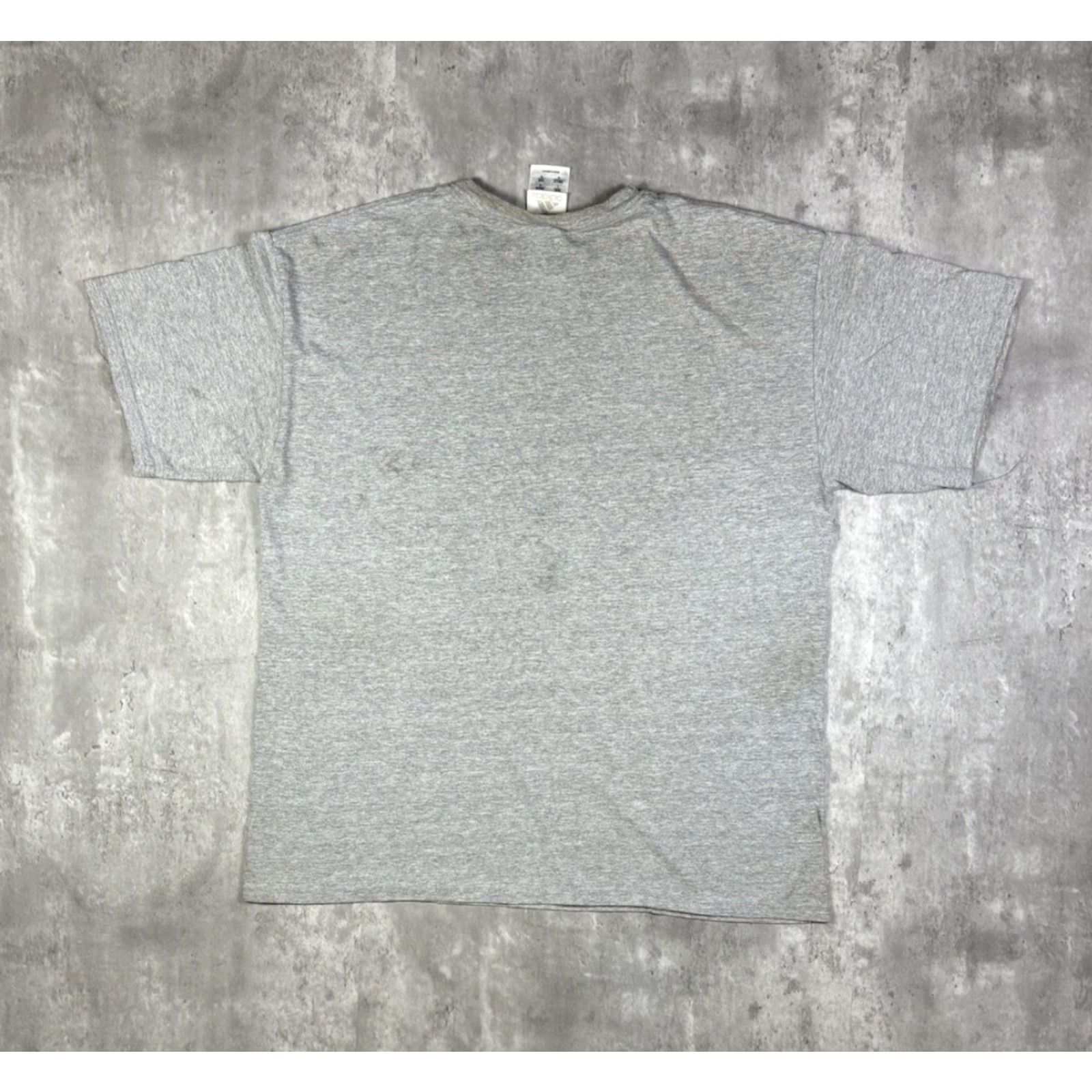 Adidas VINTAGE adidas T-Shirt Men L Grey Crew Neck Short Sleeve Logo Classic Sports 90s X-Large Bleach Free! Size US L / EU 52-54 / 3 - 6 Thumbnail