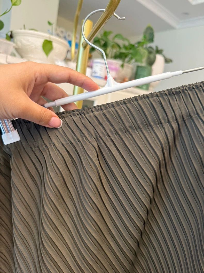 Issey Miyake Issey Miyake Olive-colored pleated skirt Size 25" / US 0 / IT 36 - 3 Thumbnail