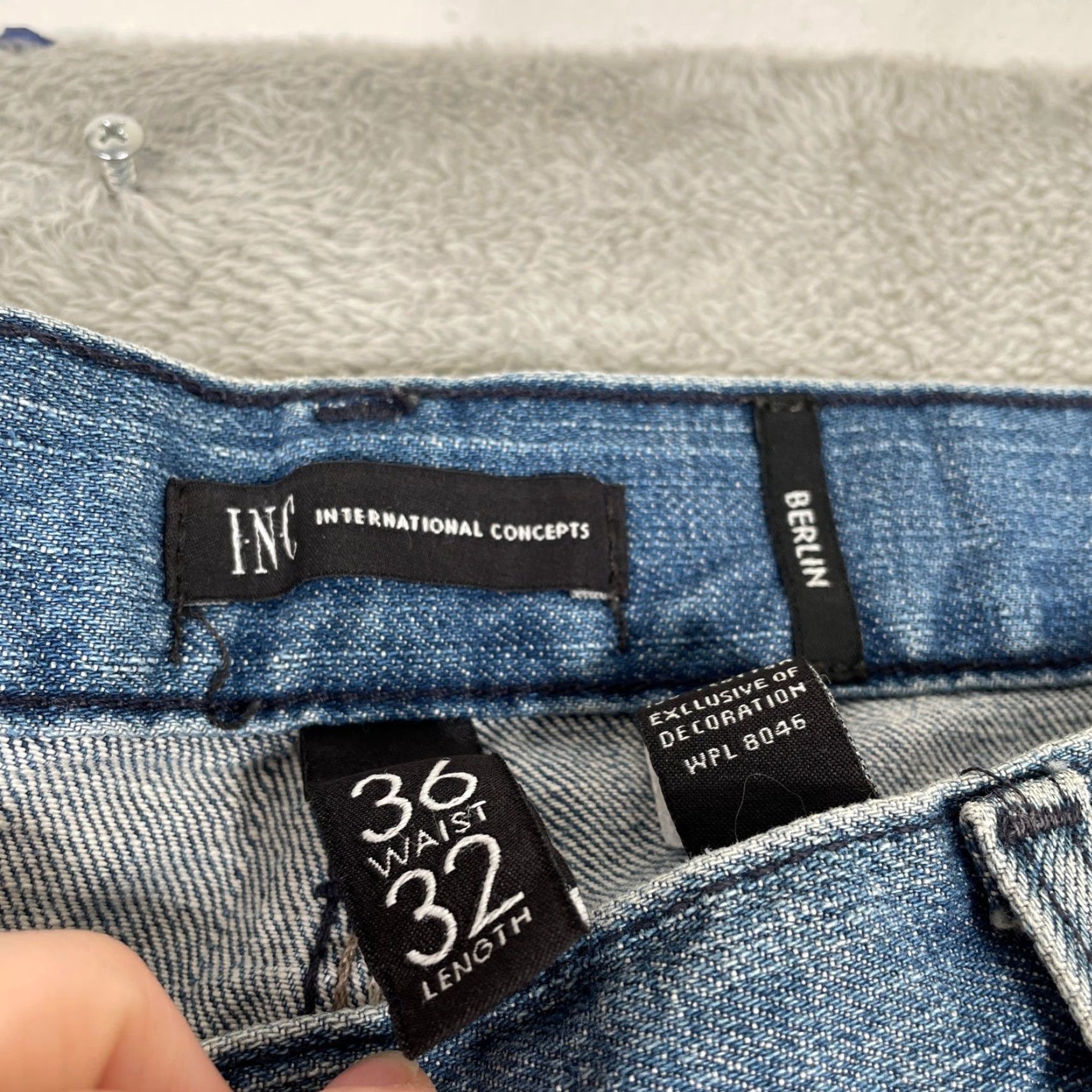 Vintage VINTAGE INC Berlin Jeans Mens 38x33 Blue Distressed Whiskered Y2K Size US 36 / EU 52 - 3 Thumbnail