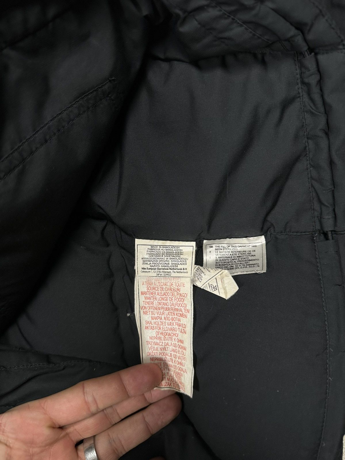 Nike × Nike ACG × Vintage Vintage Y2K Nike ACG Black Faux Fuf Puffer Jacket Down Rare Size M / US 6-8 / IT 42-44 - 10 Thumbnail