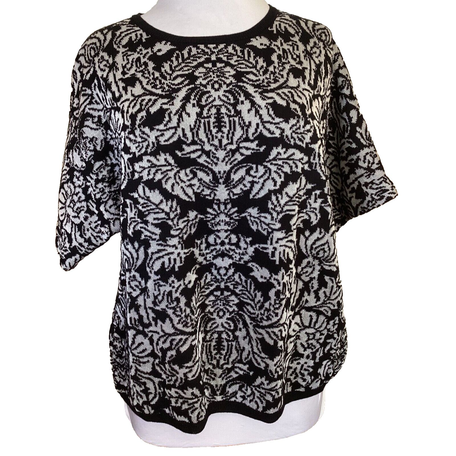 Calvin Klein CALVIN KLEIN SILVER METALLIC BLACK FLORAL SWEATER - NWT SZ L Size L / US 10 / IT 46 - 5 Thumbnail
