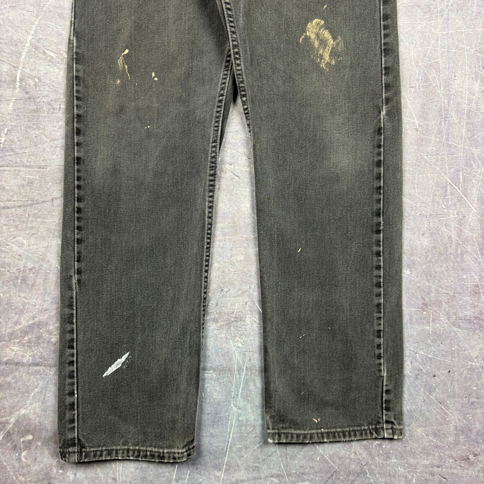 Levi's × Vintage 90s Faded Black Painter Levi's 505 Denim Jeans 32x29 0758 Size US 32 / EU 48 - 4 Thumbnail