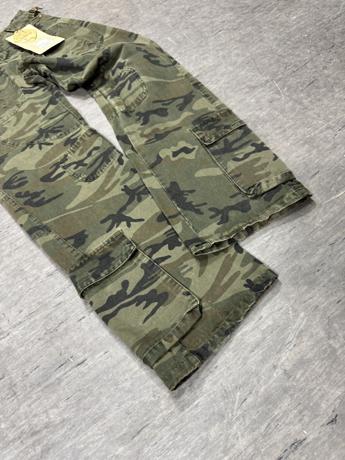 Hysteric Glamour ᶠᵃⁿᶜʸᵍᵘʸ BNWT Cargo Y2K Pants Bondage Vintage Baggy Size US 30 / EU 46 - 2 Thumbnail