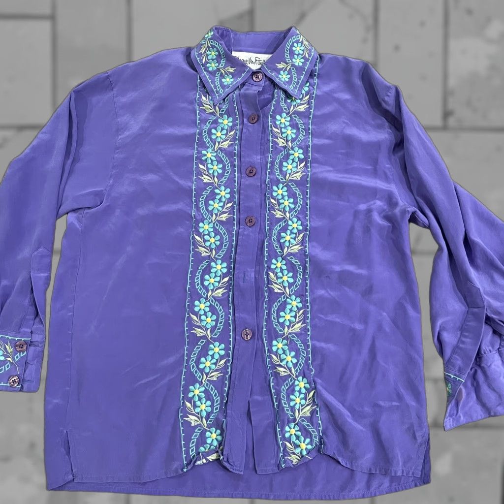 Diane von Furstenberg VINTAGE Diane Von Furstenburg Purple Silk Long Sleeve Shirt XS Womens EMBROIDERED Size XS / US 0-2 / IT 36-38 - 1 Thumbnail