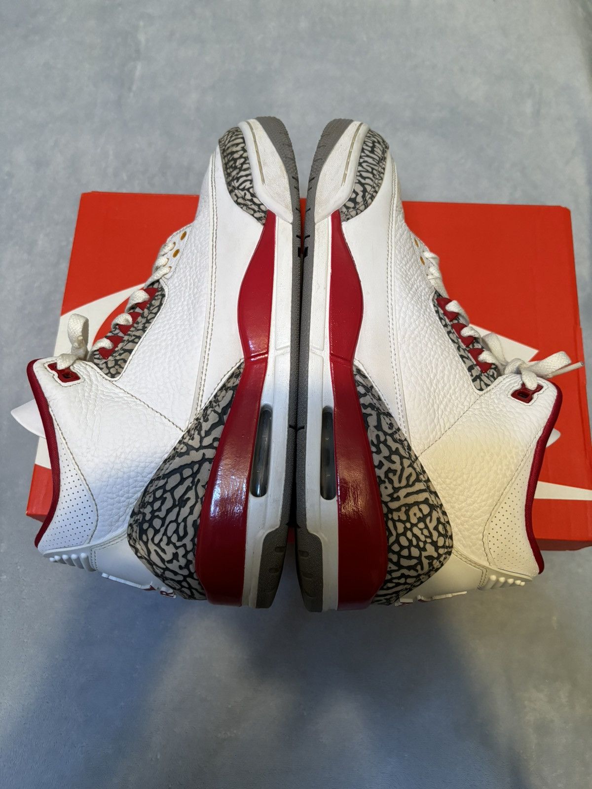 Jordan Brand Jordan 3 Retro Cardinal Red 2022 Size 10.5 Size US 10.5 / EU 43-44 - 3 Thumbnail
