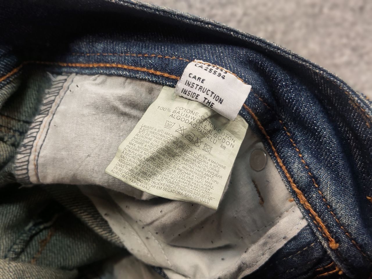 Diesel Vintage Diesel Y2K Style Mini Skirt Washed Faded Denim Size 32" / US 10 / IT 46 - 17 Thumbnail