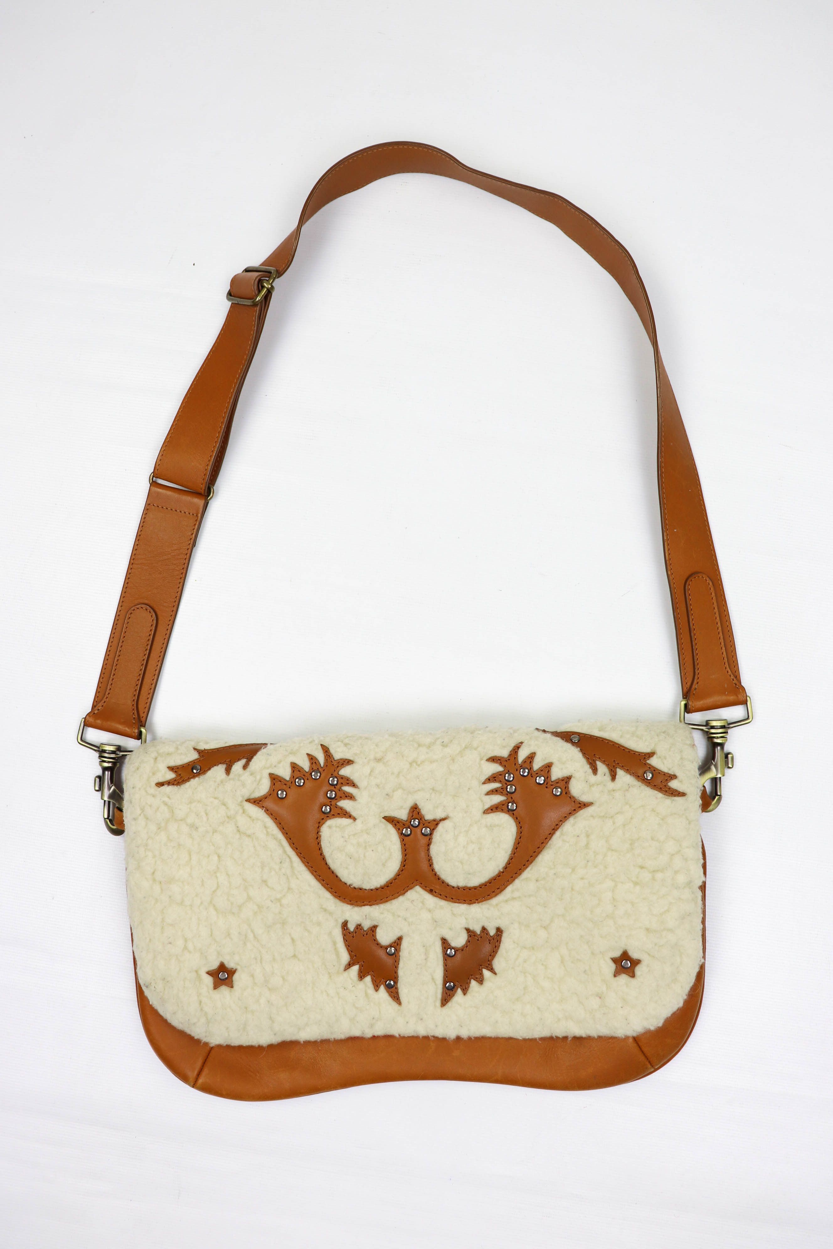 Designer × Leather La Stella Tan Beige Leather Crossbody Shoulder Bag Size ONE SIZE - 3 Thumbnail
