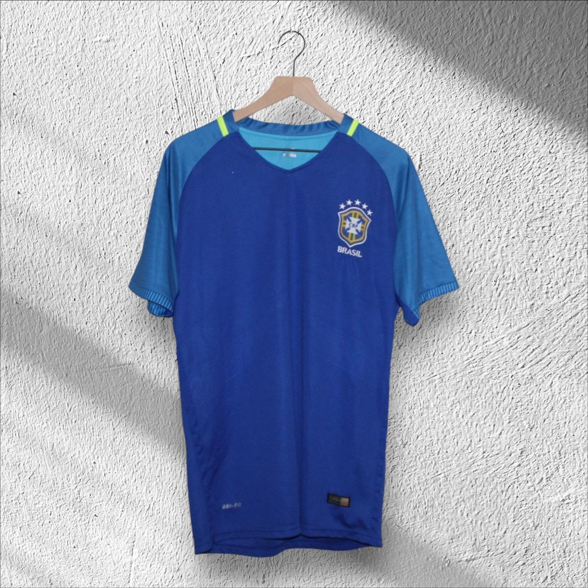 Other Brazil 2016 World Cup Blue Kit Brasil Jersey Size US L / EU 52-54 / 3 - 1 Thumbnail